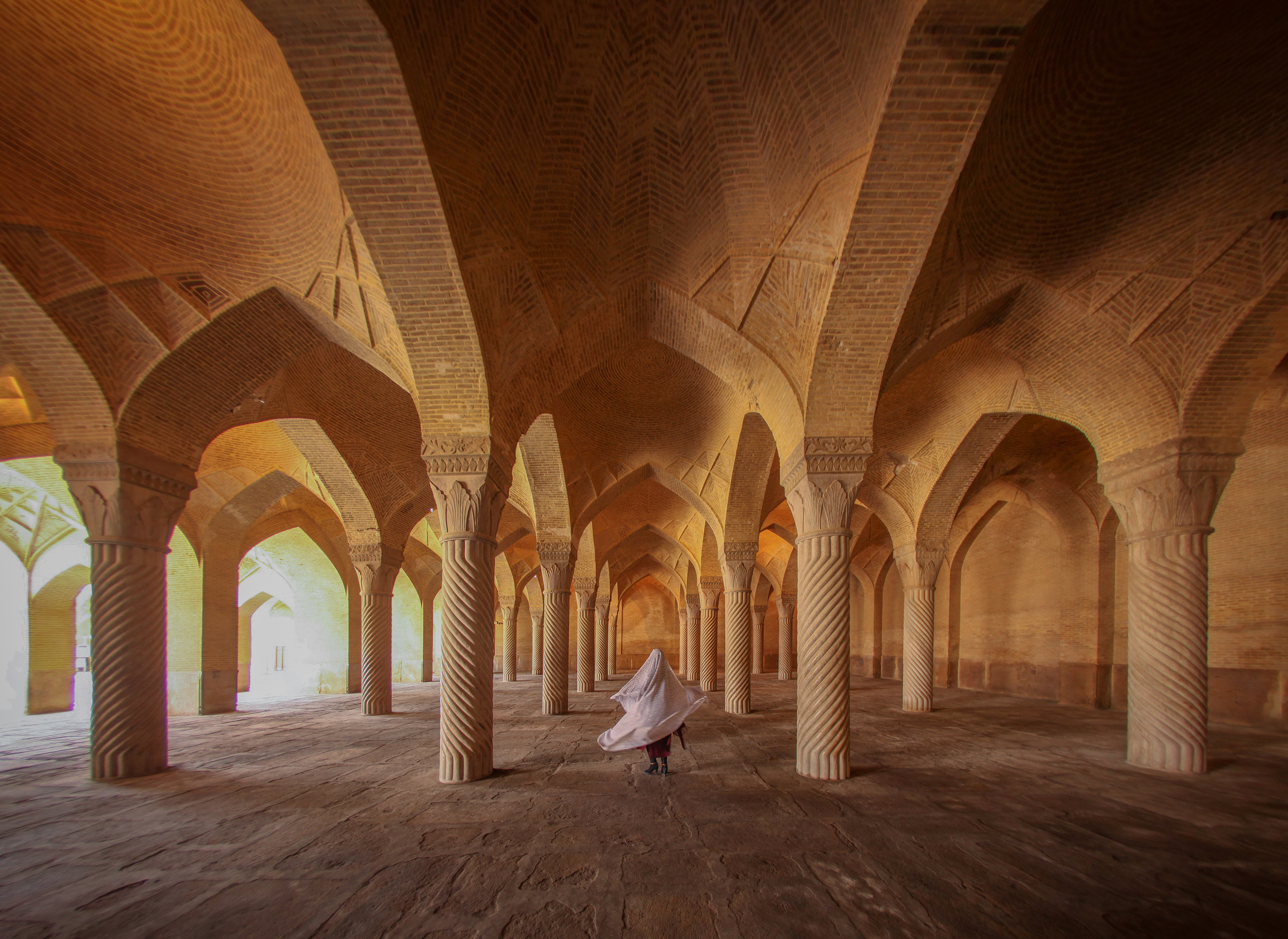 #architecture #woman #shiraz #Iran #travel, Mojtaba Chenari