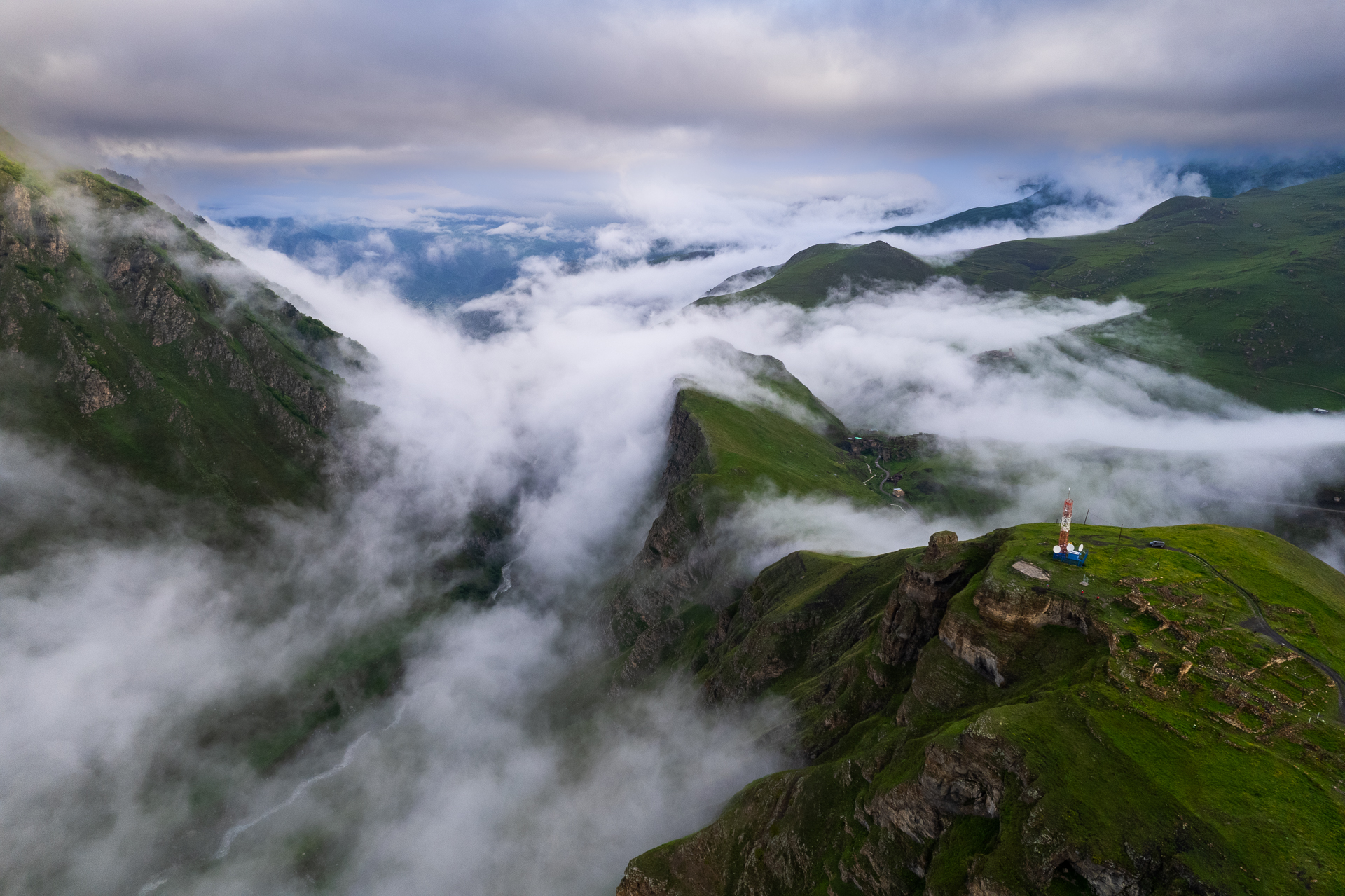 mountains, mist, landscape, Maria Pochikaeva