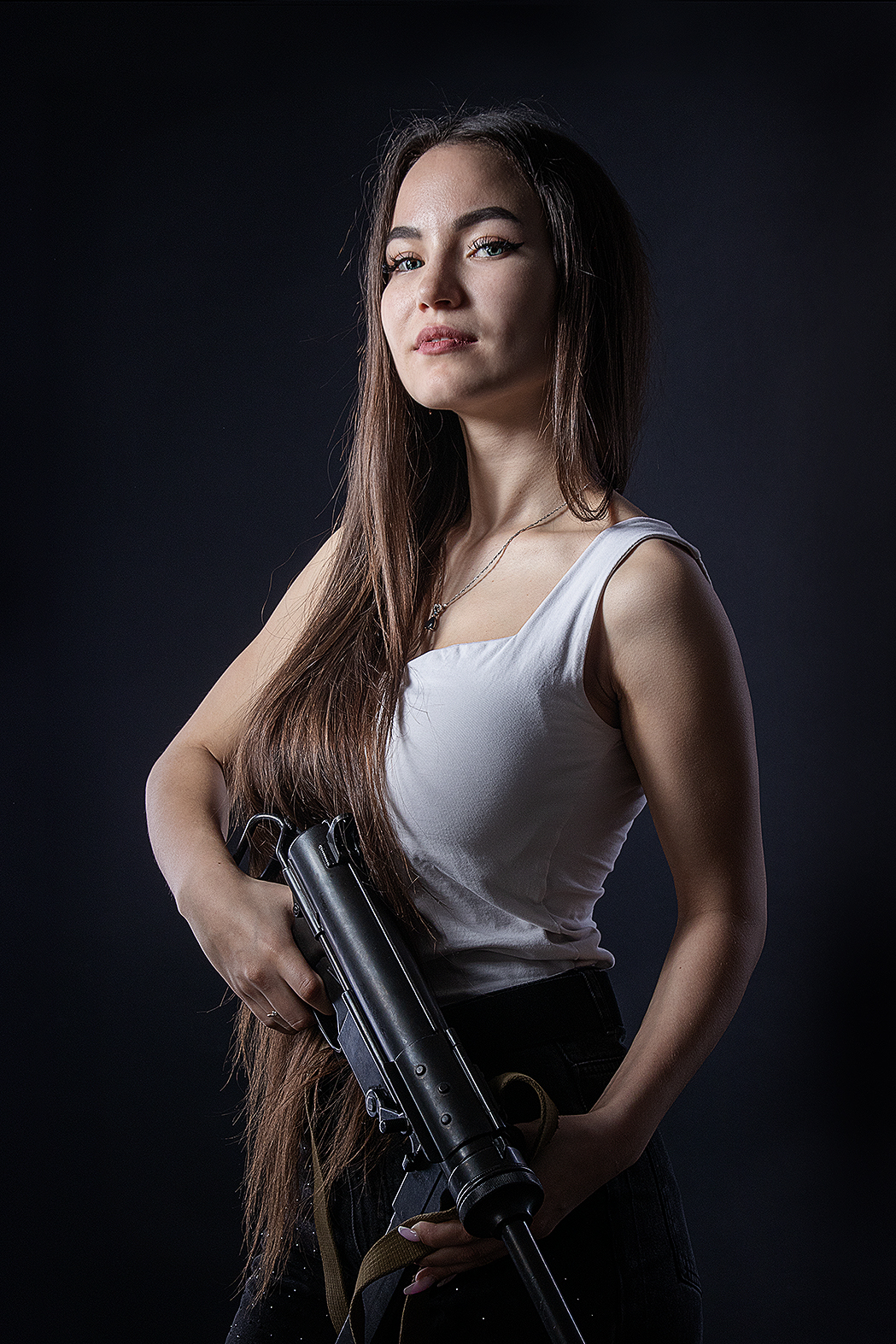 пистолет-пулемет, девушка, темная принцесса, Соломатин Борис
