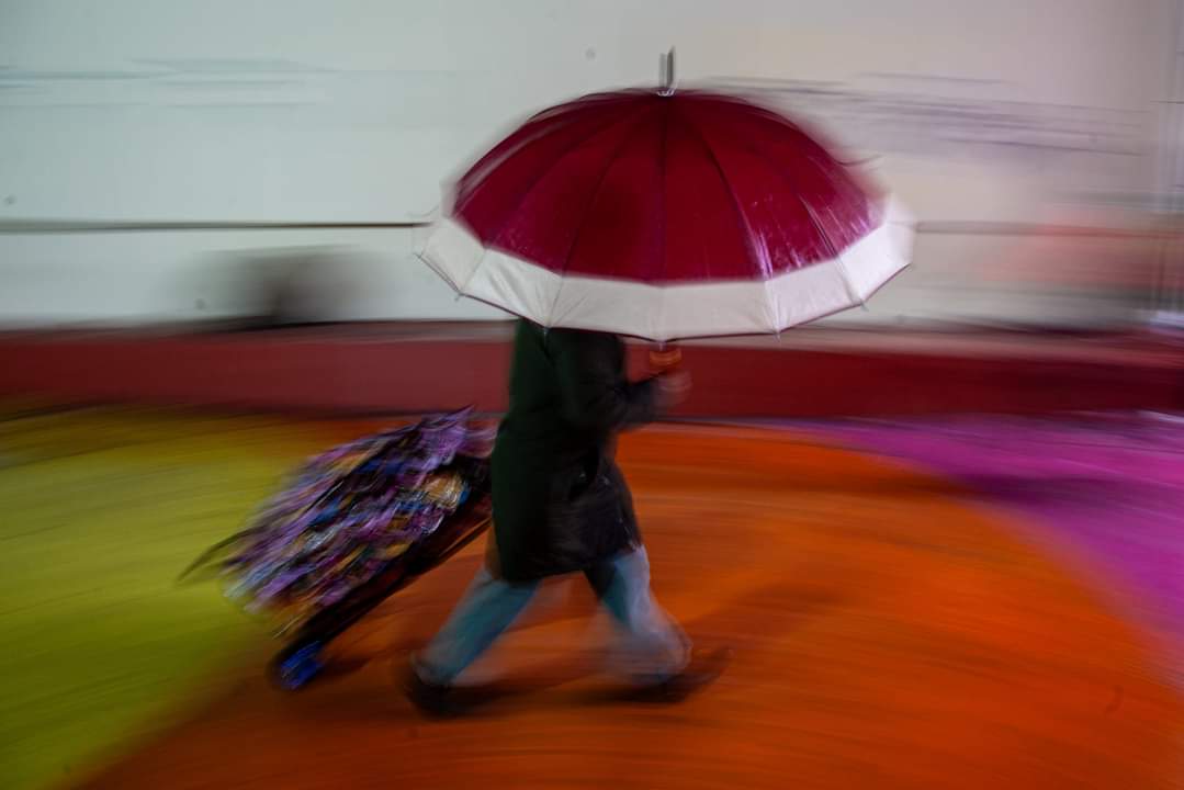 streetphotography, street, fotografía callejera, bastian cifuentes araya, periodista furioso, streetphoto, street photo, street photography, lluvia, rain,, Cifuentes Araya Bastián