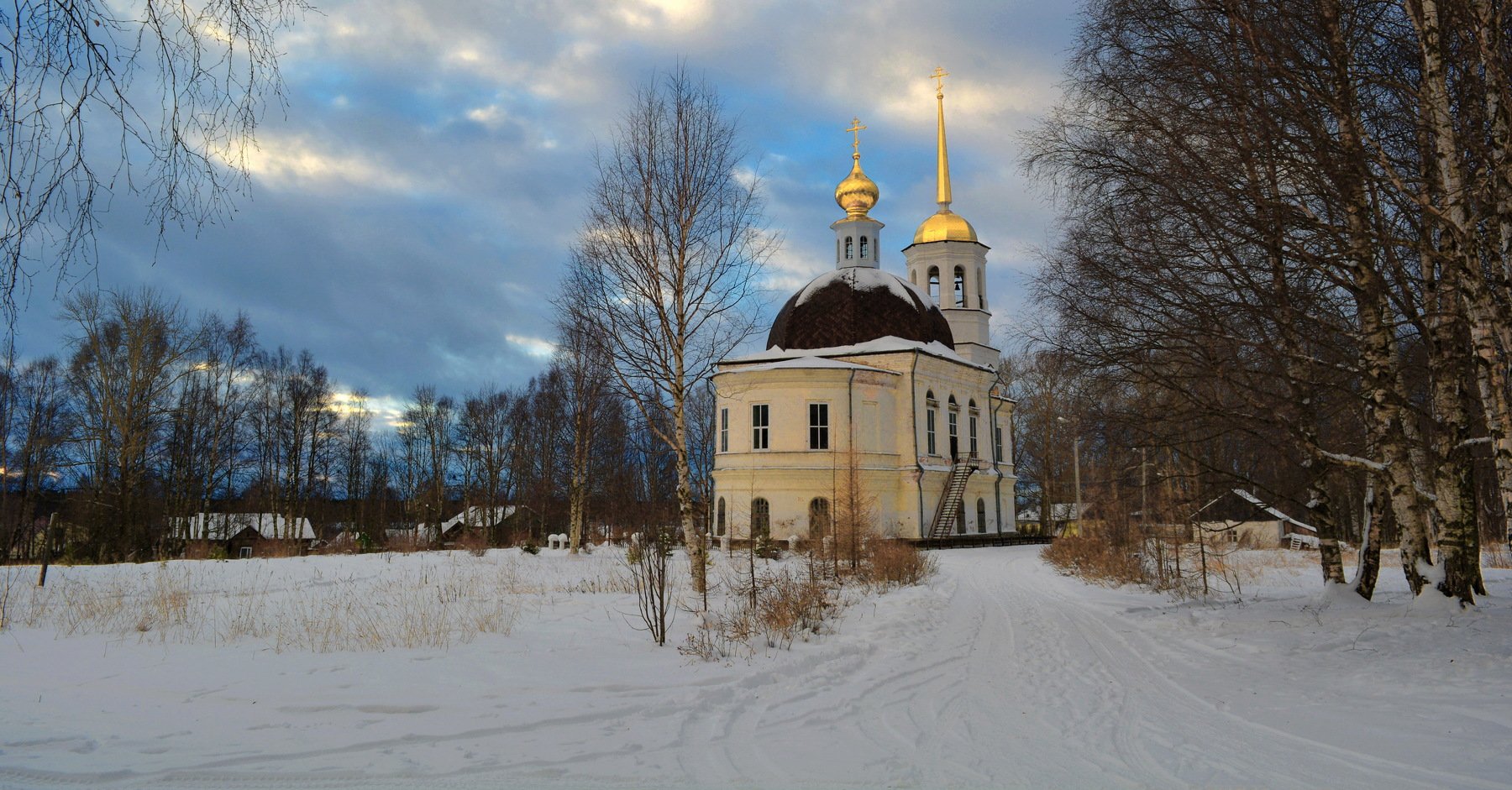 Свято Троицкий храм Онега