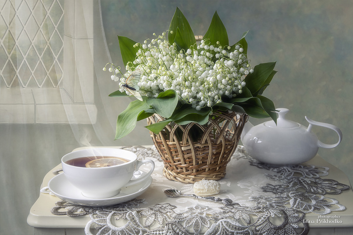 натюрморт, цветы, ландыши, чайный столик, Приходько Ирина