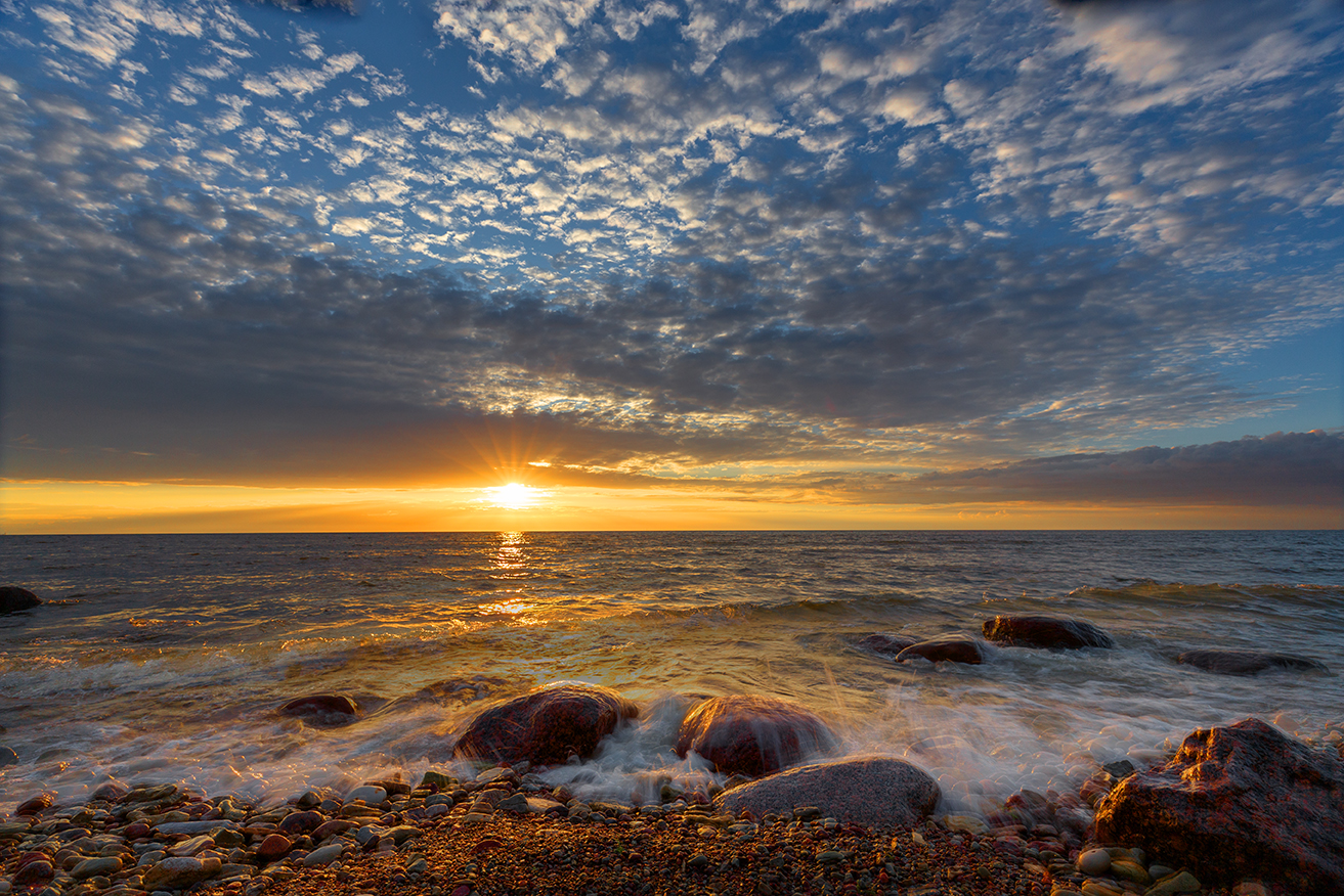 балтика нарвский залив камни море  вечер усть-нарва солнце волна, Сергей Четвертной