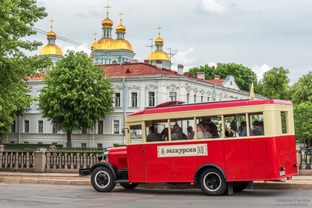 город, архитектура, уличная фотография, стритфото, санкт-петербург, крюков канал, храмы петербурга, николо-богоявленский морской собор, туристический петербург, Павлова Марина