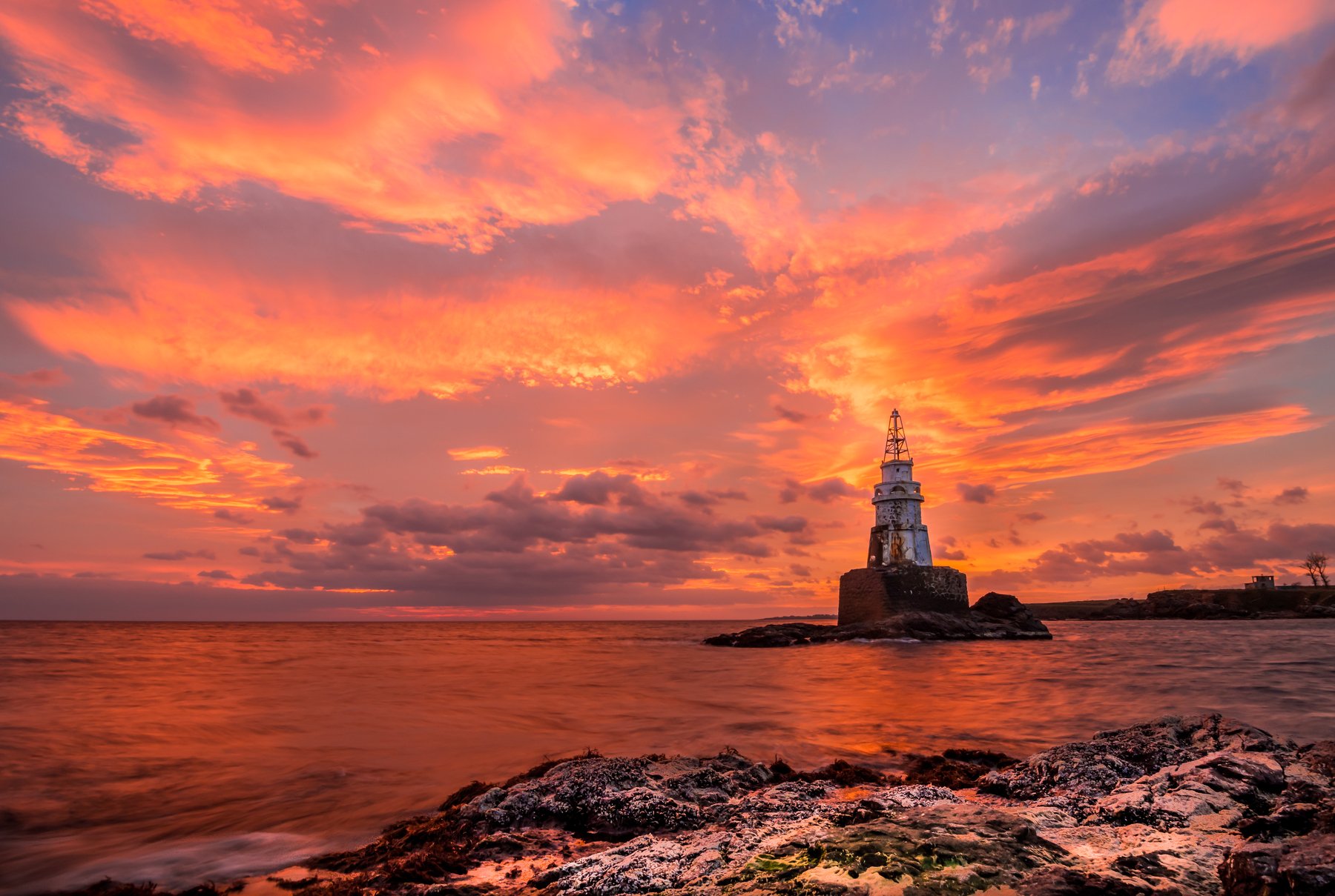 sunrise, lighthouse, sea, sky, fire, rocks, Jeni Madjarova
