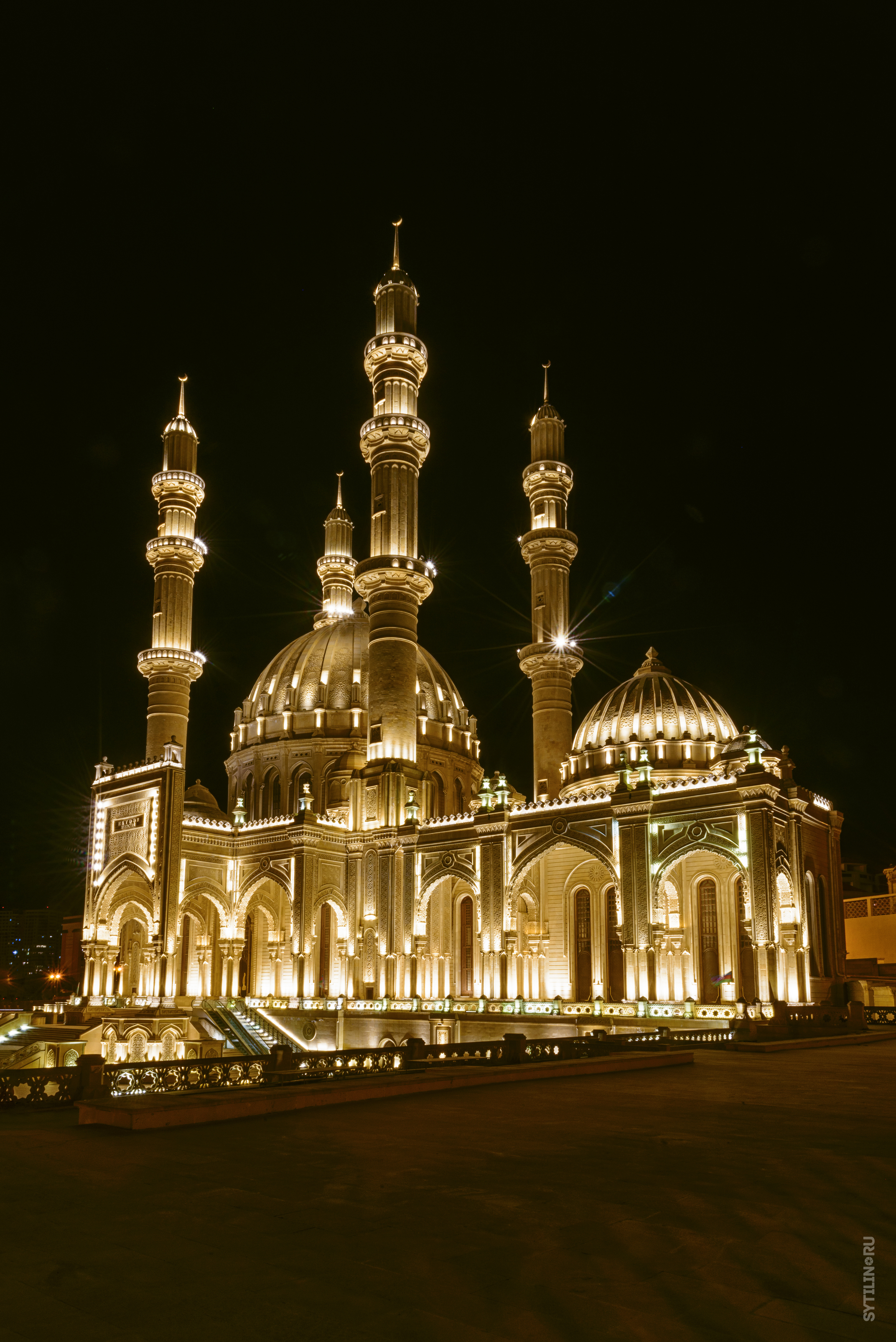 мечеть, гейдара, алиев, баку, азербайджан, ночь, ночной, вид, подсветка, золотой, ислам, святыня, религия, достопримечательность, мусульманский, освещение, архитектура, традиционный, Сытилин Павел