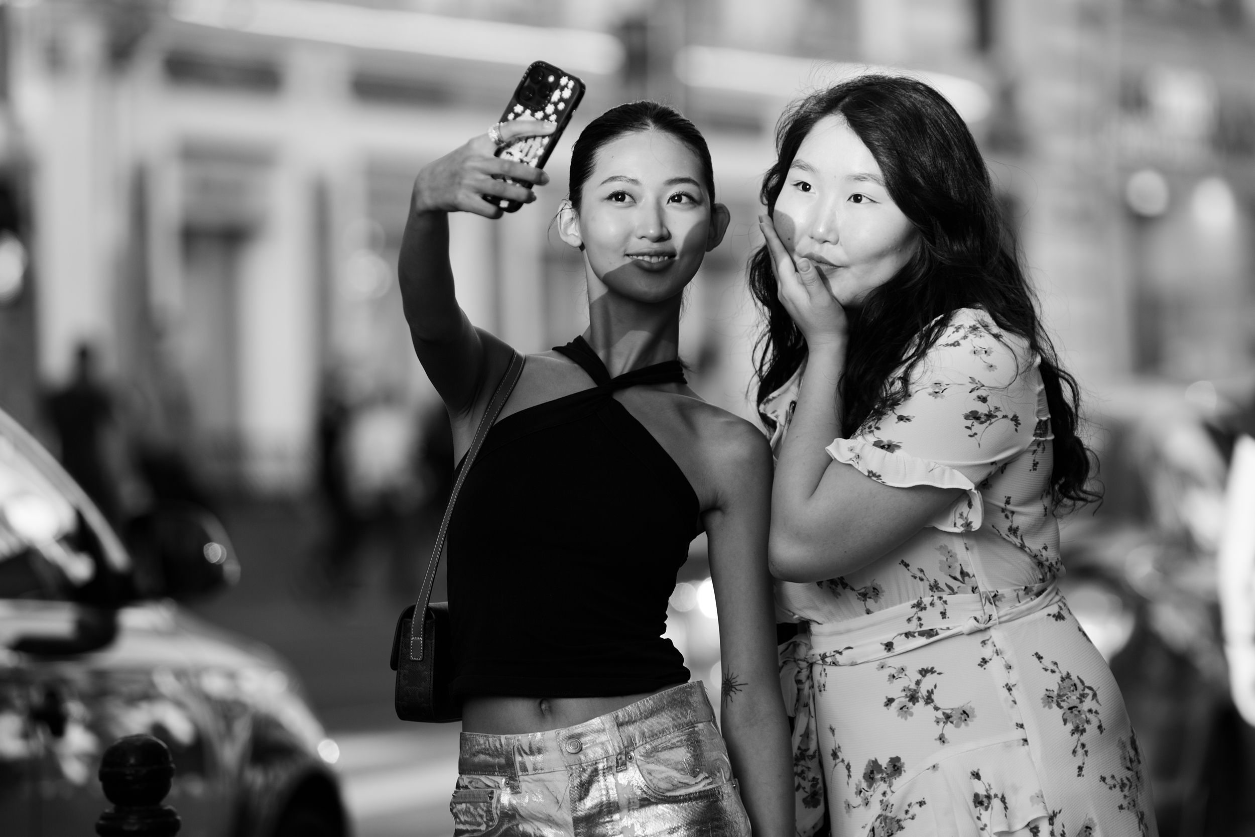 mood, life, human, female, woman, bw, blackwhite, black and white, blackandwhitephoto, bnw, documentary, reportage, street, streetphoto, street life, street, streetbw, streetbnw, streetmoment, Irina Boldina, reportage,, Ирина Болдина