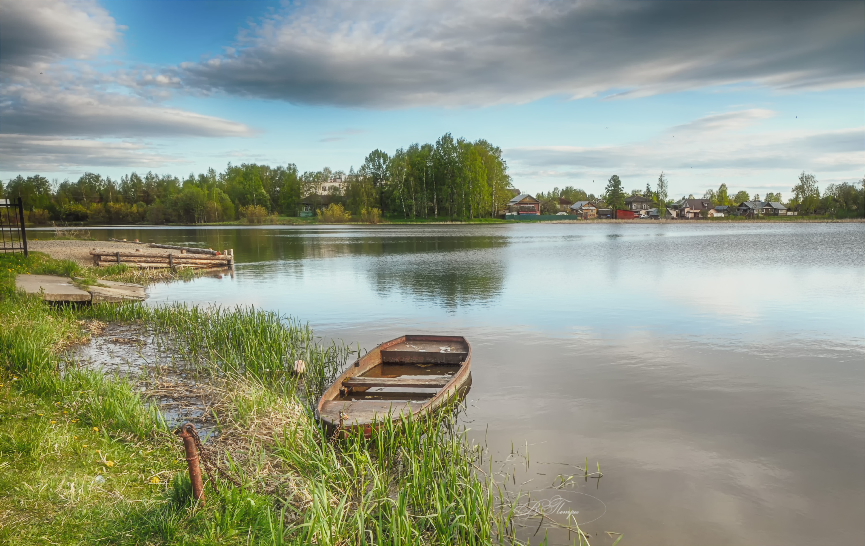 лодка озеро домики облака отражения, Вера Петри