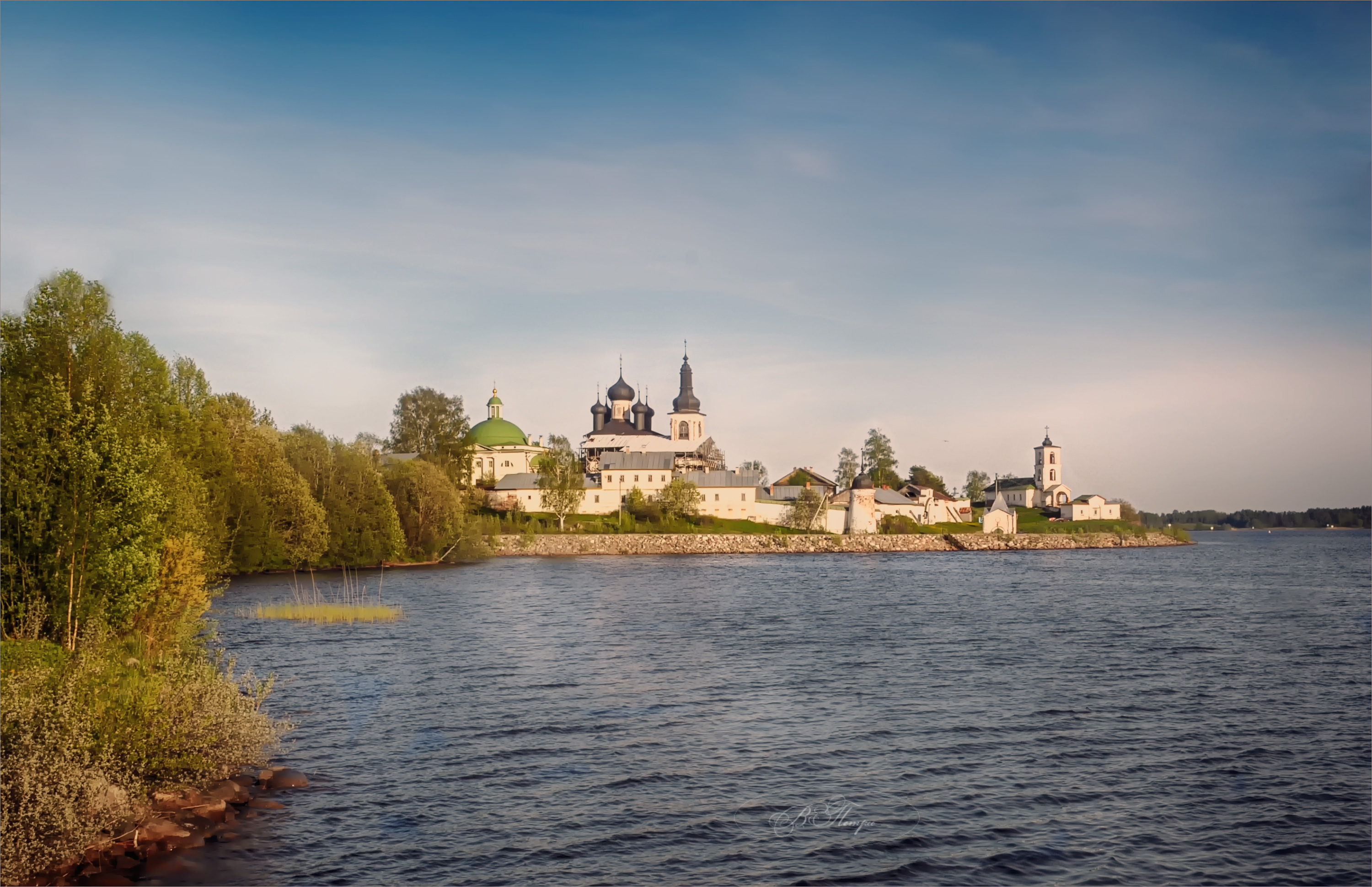 церкви колокольни речка, Вера Петри