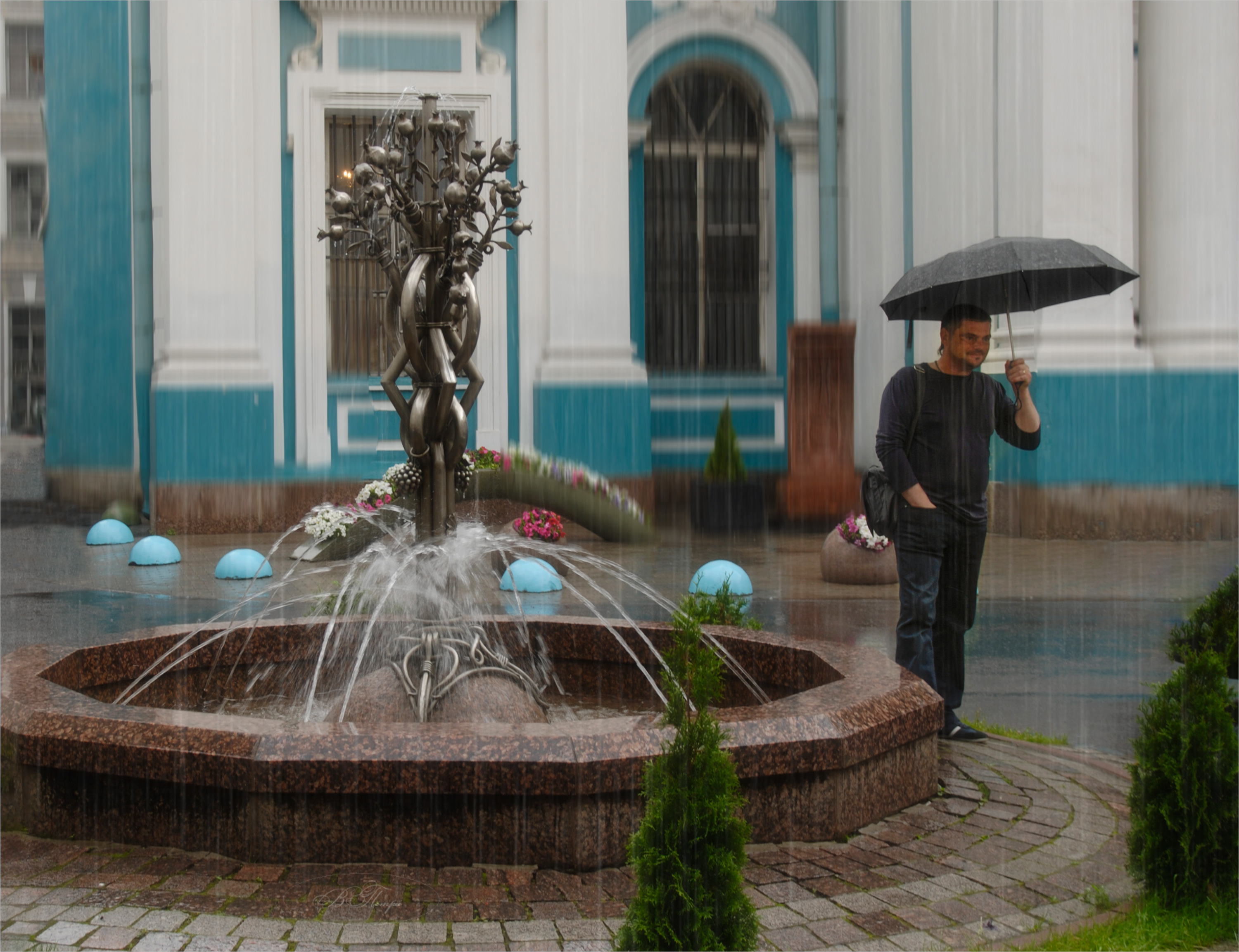 мужчина, зонт, фонтан, дождь, Вера Петри