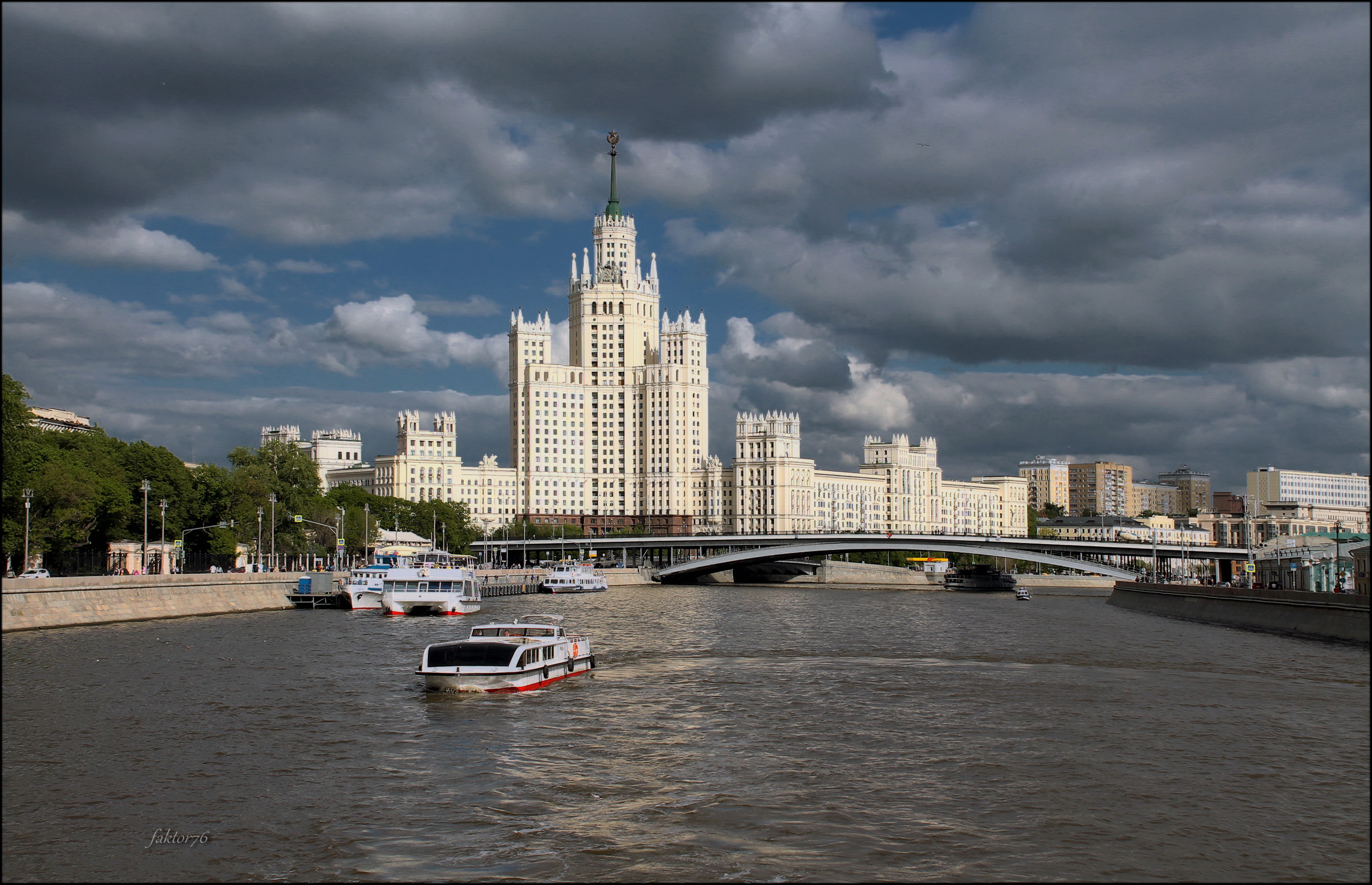 город, архитектура ,   москва, мост, высотка,  Сергей