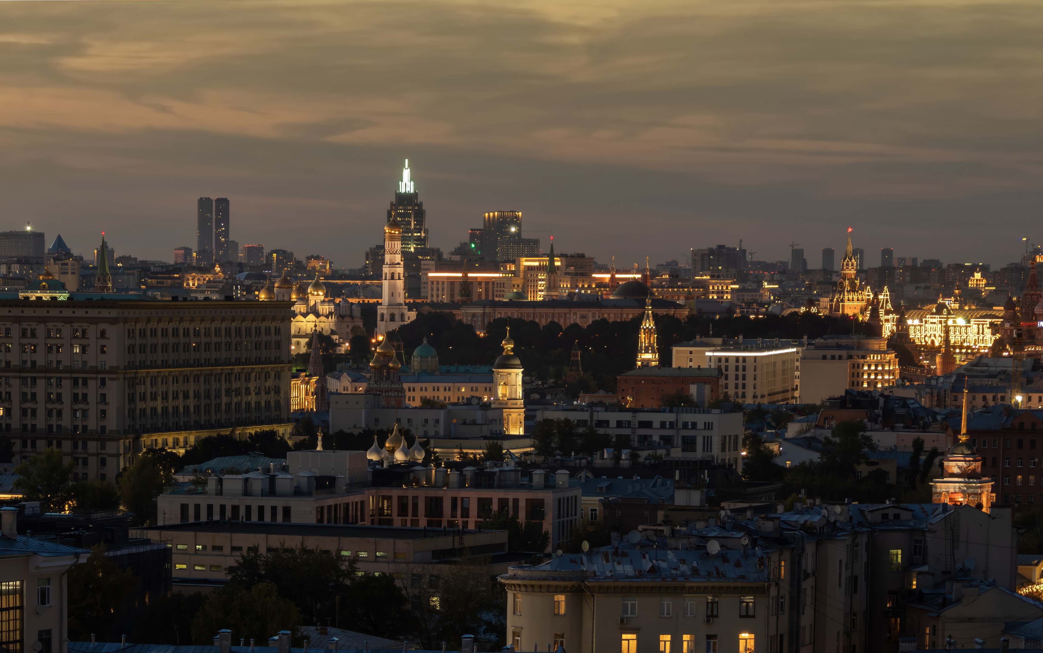 Вечерняя Москва, Александр Лукин