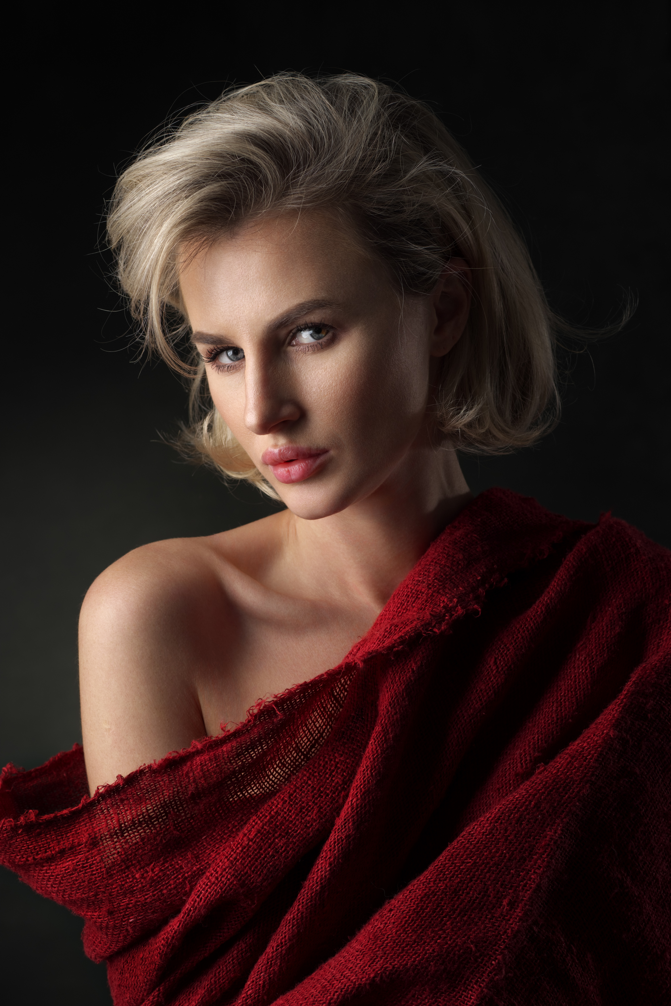 portrait, face, beauty, girle, red, textile, Карасев Юрий