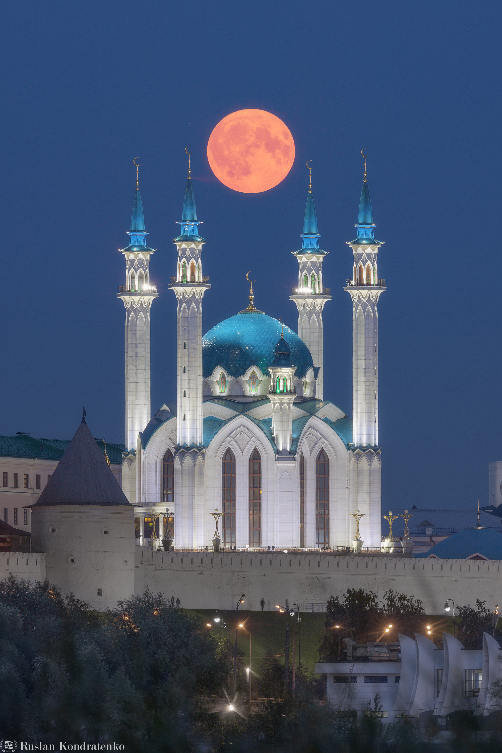 кул шариф, мечеть кул шариф, луна, полнолуние, супелуние, осетровая луна, казань, Кондратенко Руслан