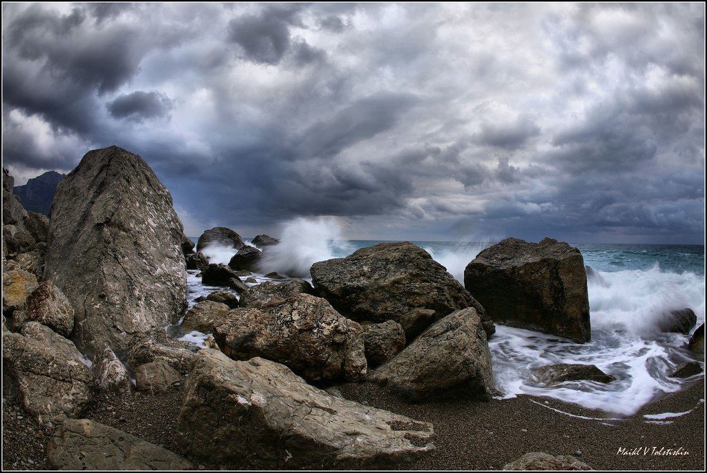 море, камни, волны, небо, Michail Tolstihin
