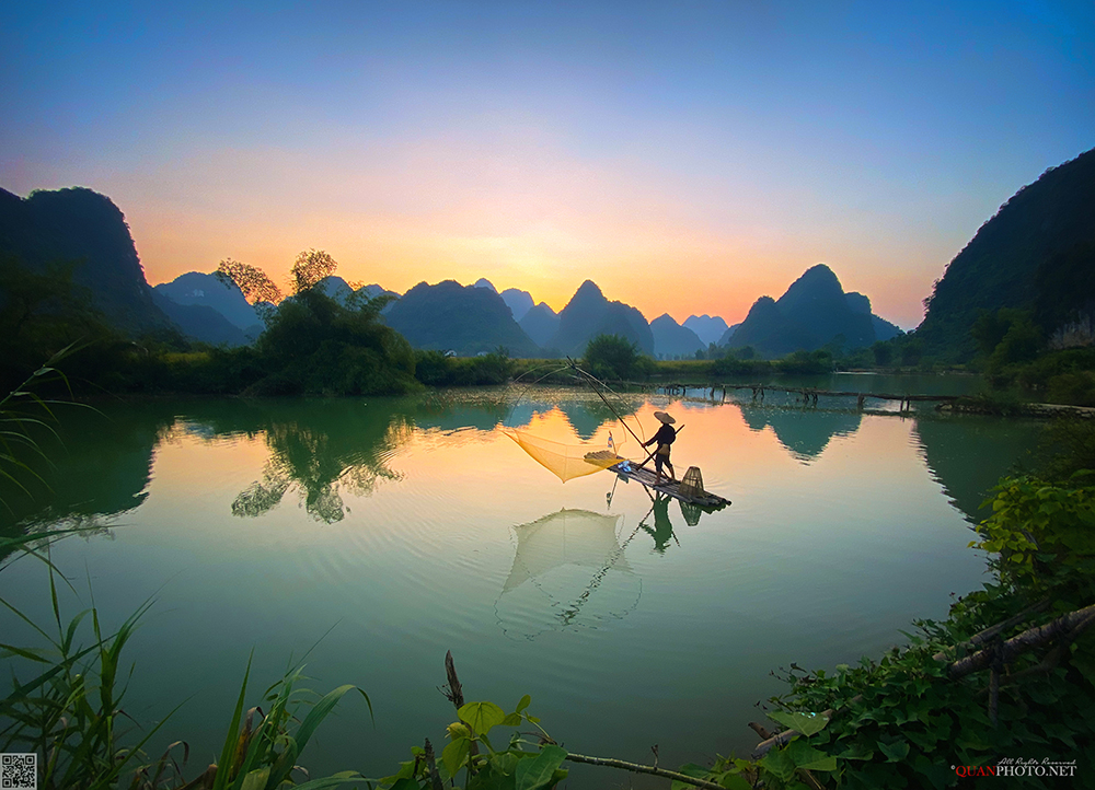 quanphoto, landscape, sunset, sundown, river, fishing, fisherman, mountains, rural, golden, vietnam, quanphoto