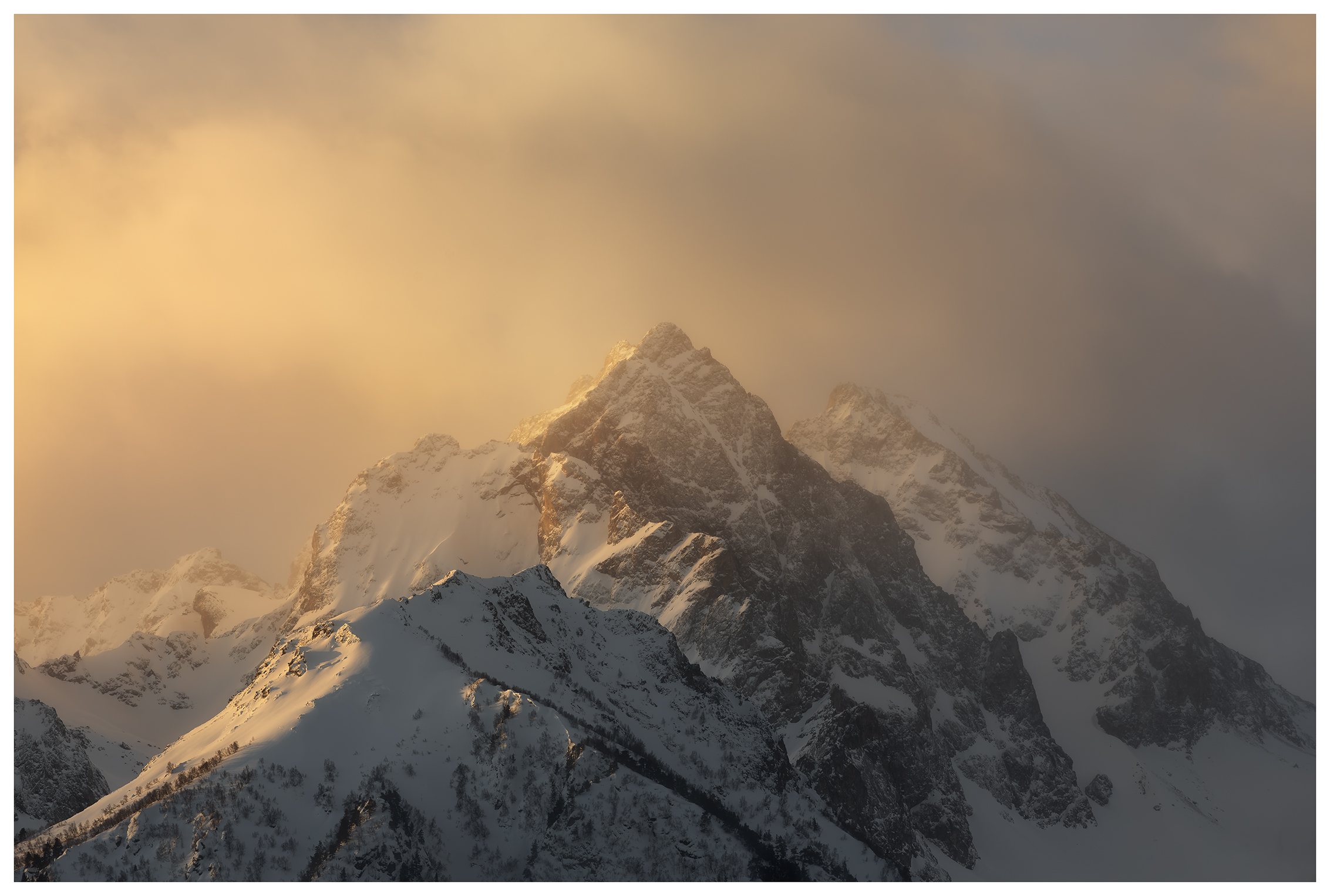 пейзаж, облака, горы, туман, солнечный свет, гора, восход, природа, landscape, landscape photogrpahy, nature, mountans, clouds, sunrise, dramatic clouds, fog, TIMUR ERSNO