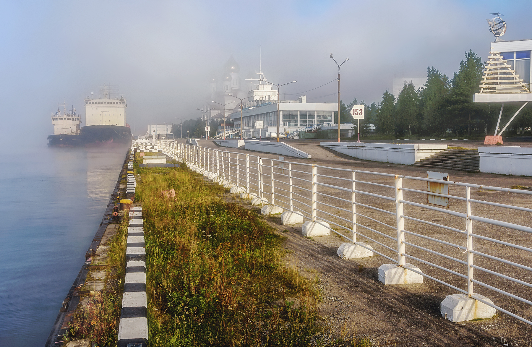 город, осень, туман, утро, ритмы, ограда, вода, причал, корабли, церковь, собор, морской, речной, вокзал, город, архангельск, Вера Ра