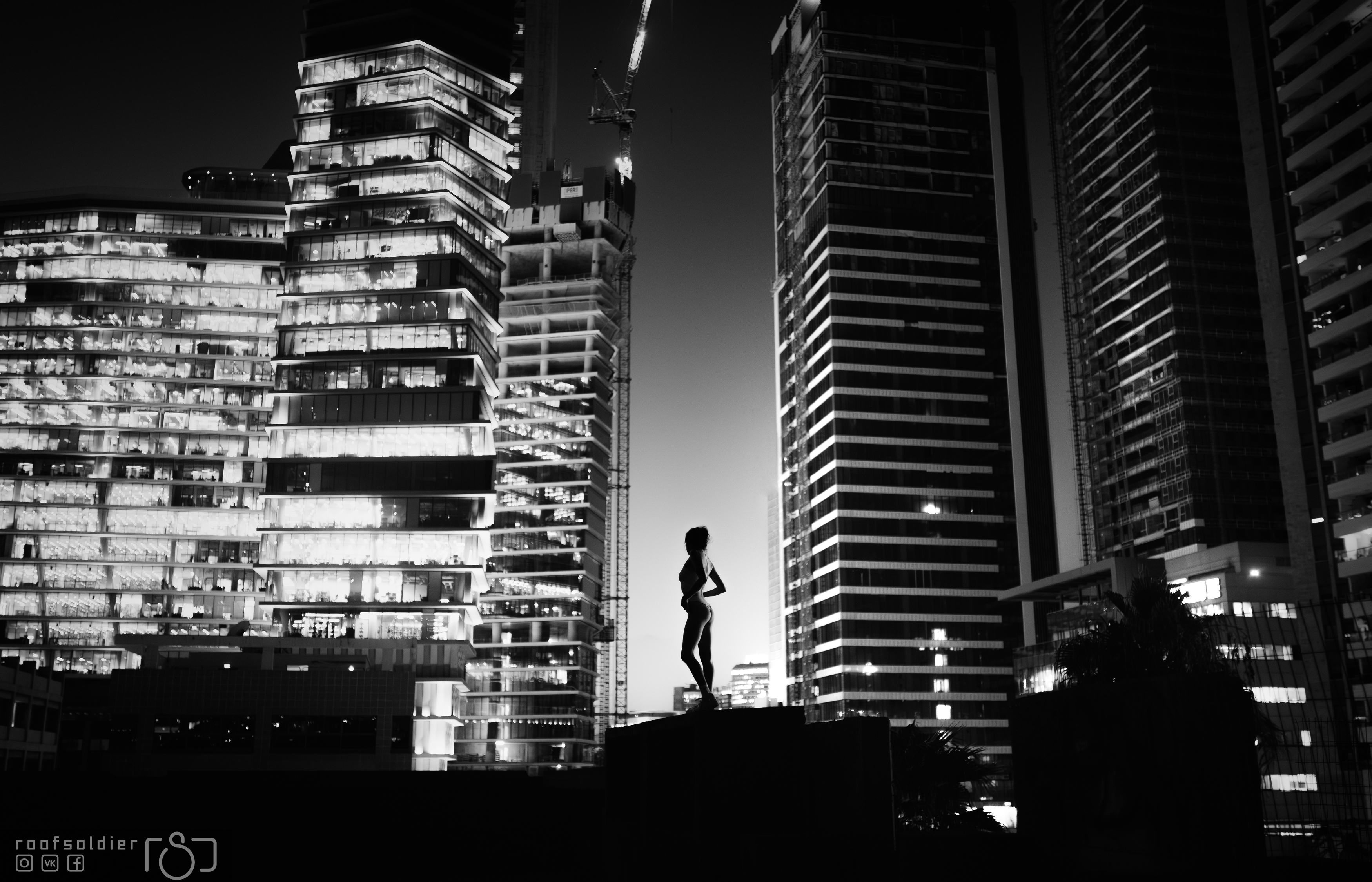 City, cityscape, roof, girl, portrait, nude, urban, mobochrome, Голубев Алексей