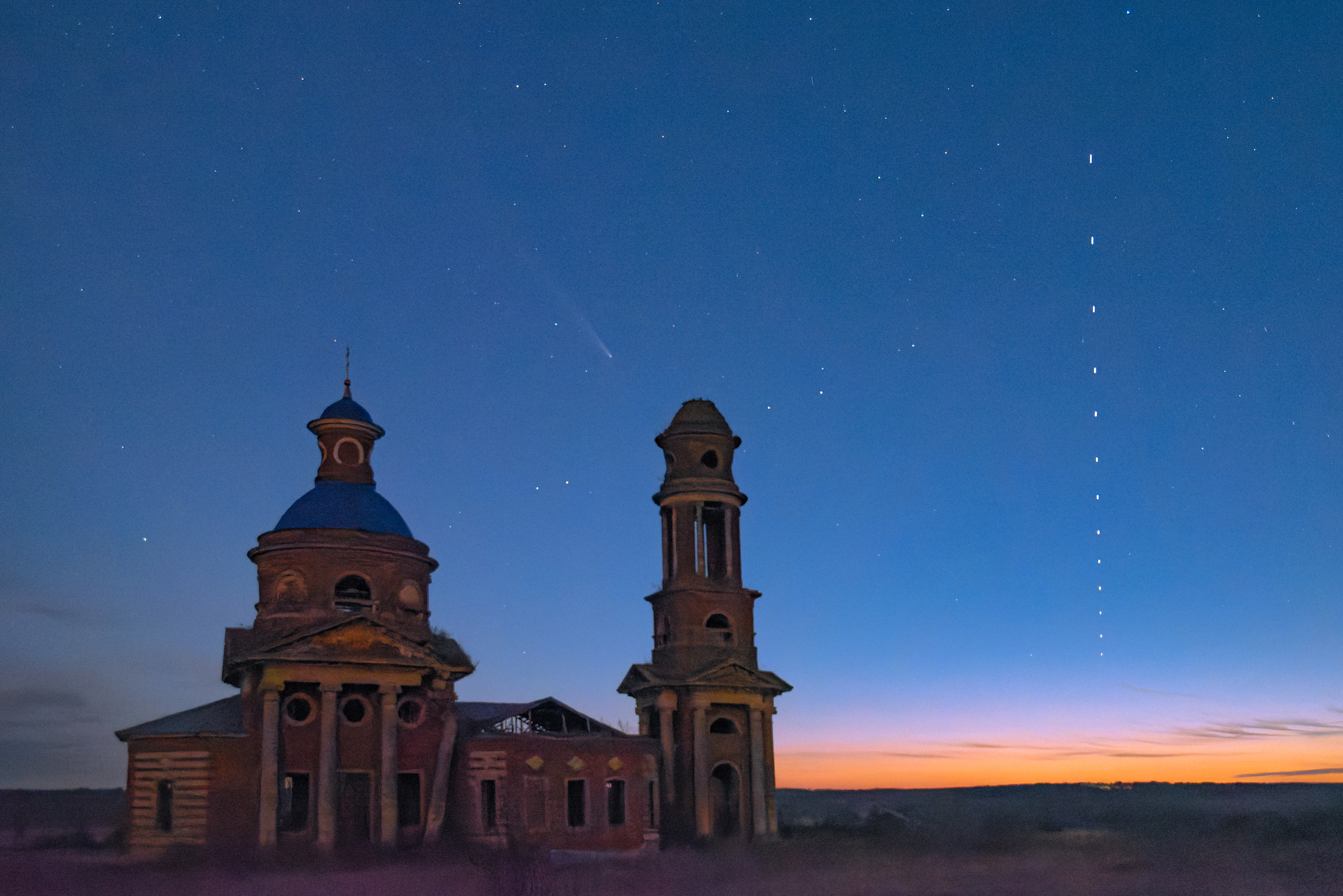 комета, ночь, звезды, Atlas, церковь, храм, крест, астро, астропейзаж, star, comet, night, travel, путешествие, cross, спутники, Stalink, сталинк, запуск, Сергей Немцев