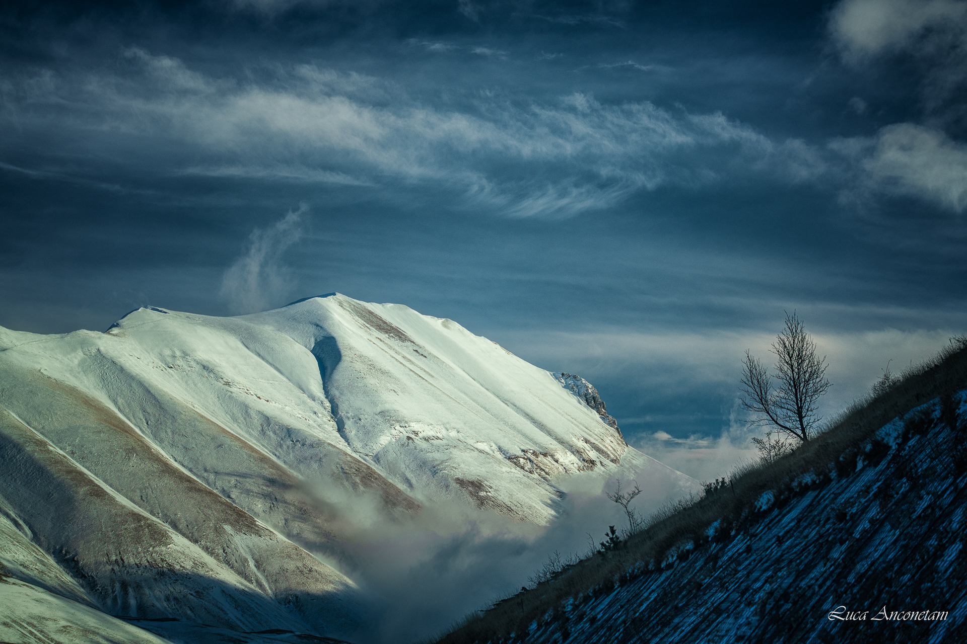 winter umbria italy snow vettore castelluccio di norcia, Anconetani Luca