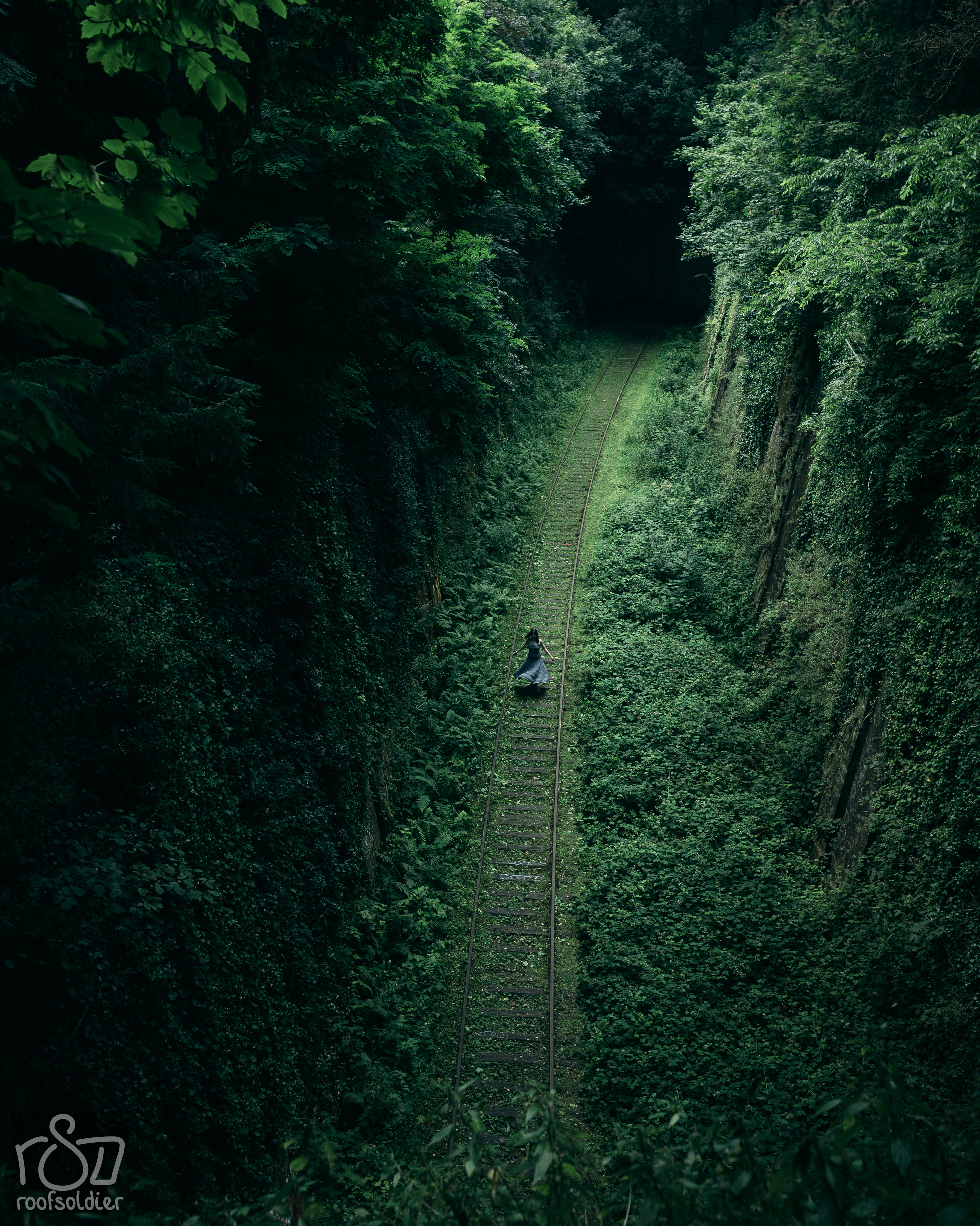 Paris, france, abandoned, green, portrait, girl, railroad, city, urban, urban exploration, Голубев Алексей