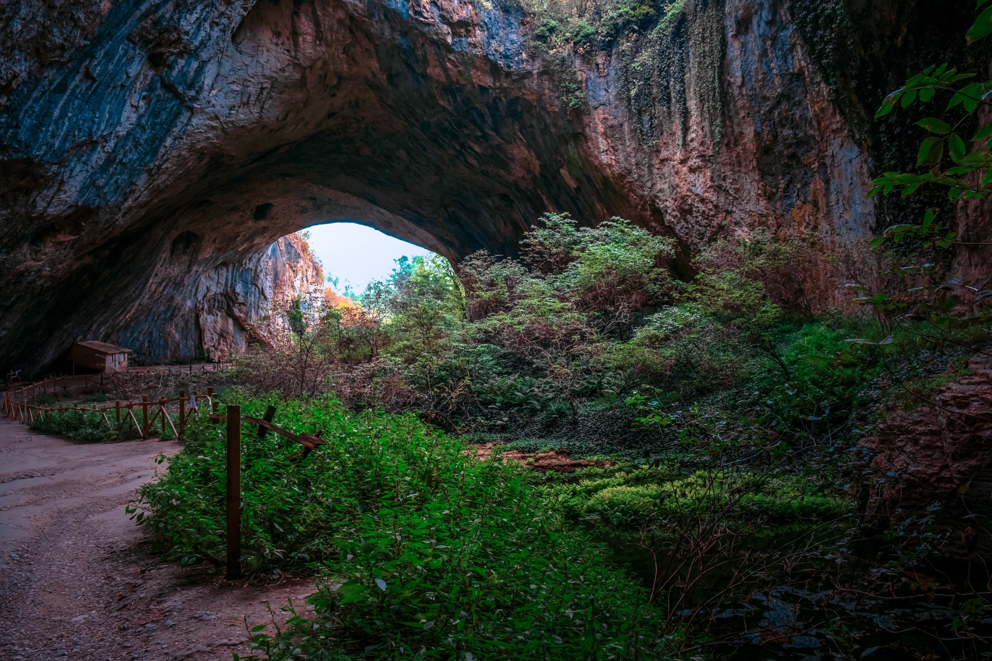 деветашка пещера ,devetashka cave,българия ,bulgaria, Алексиев Борислав