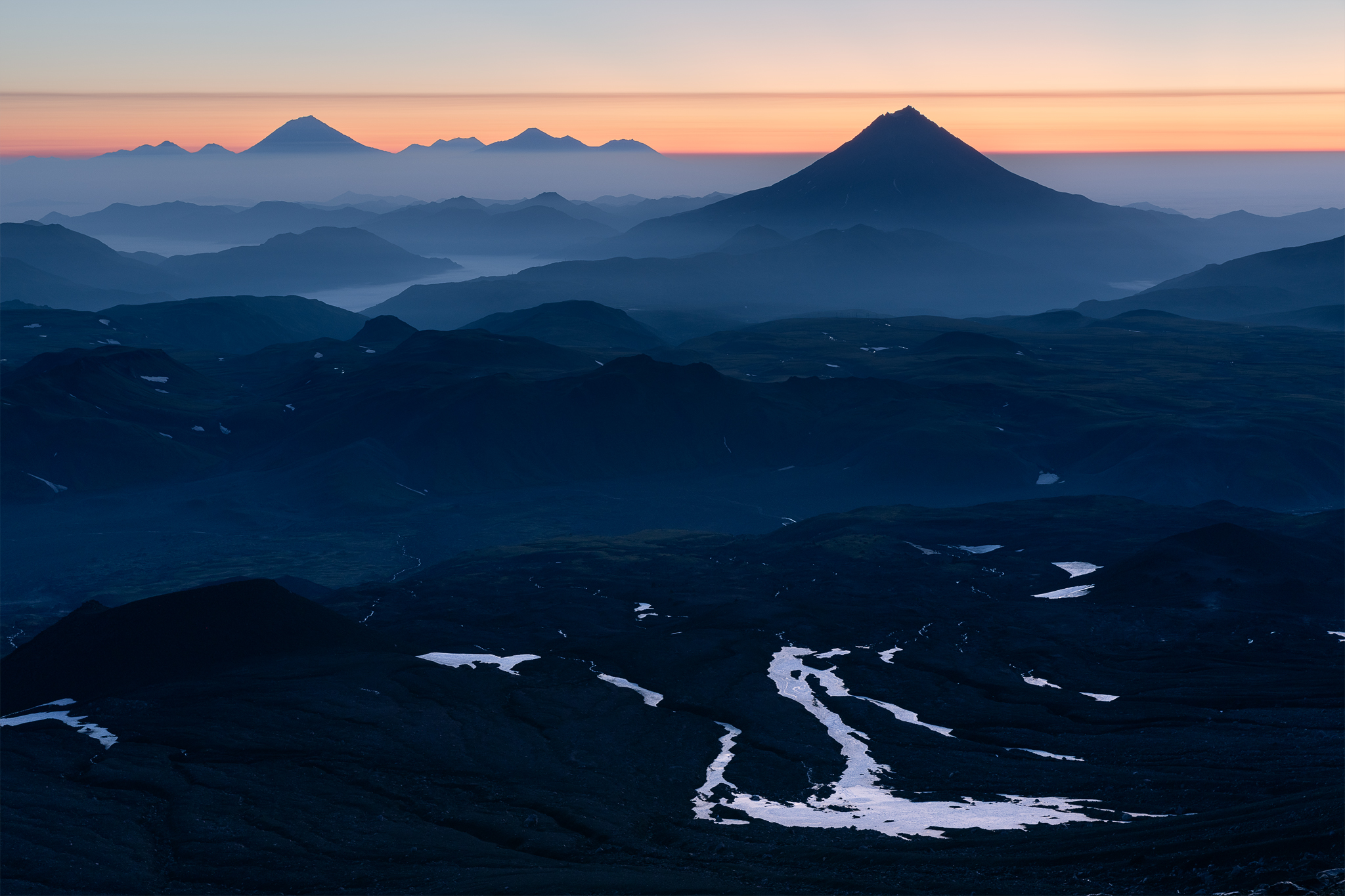 корякский, камчатка, авачинский, вулканы, рассвет, kamchatka, горелый, туман, велючинский, Александр Телешов