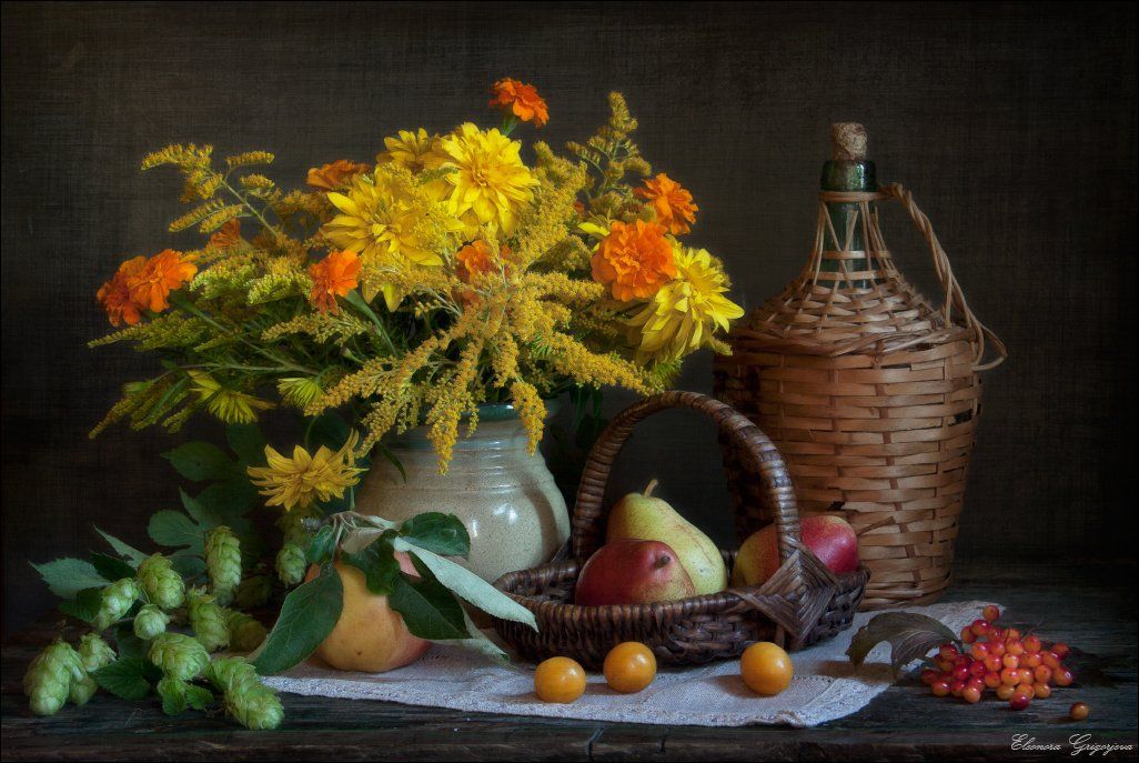 алыча, груши, жёлтые цветы, натюрморт, осень, сентябрь, хмель, Eleonora Grigorjeva