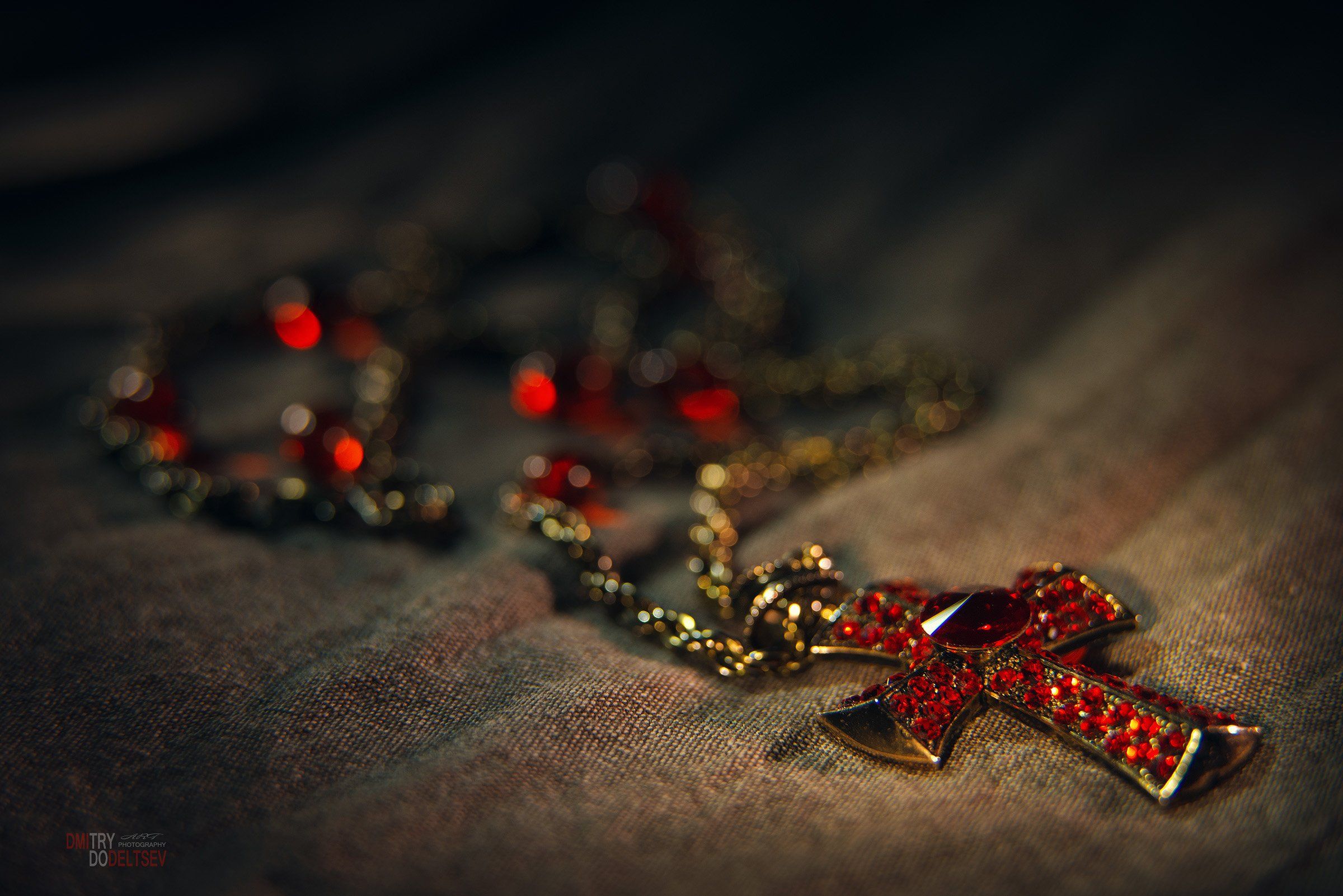 крест, драгоценность, золото, камни, подвеска, цепь, реликвия, Дмитрий Додельцев