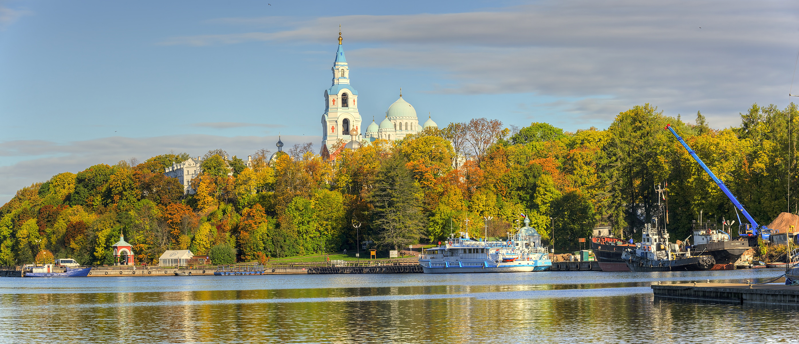 осень, бухта, причал, храм, часовня, Гармашов Сергей