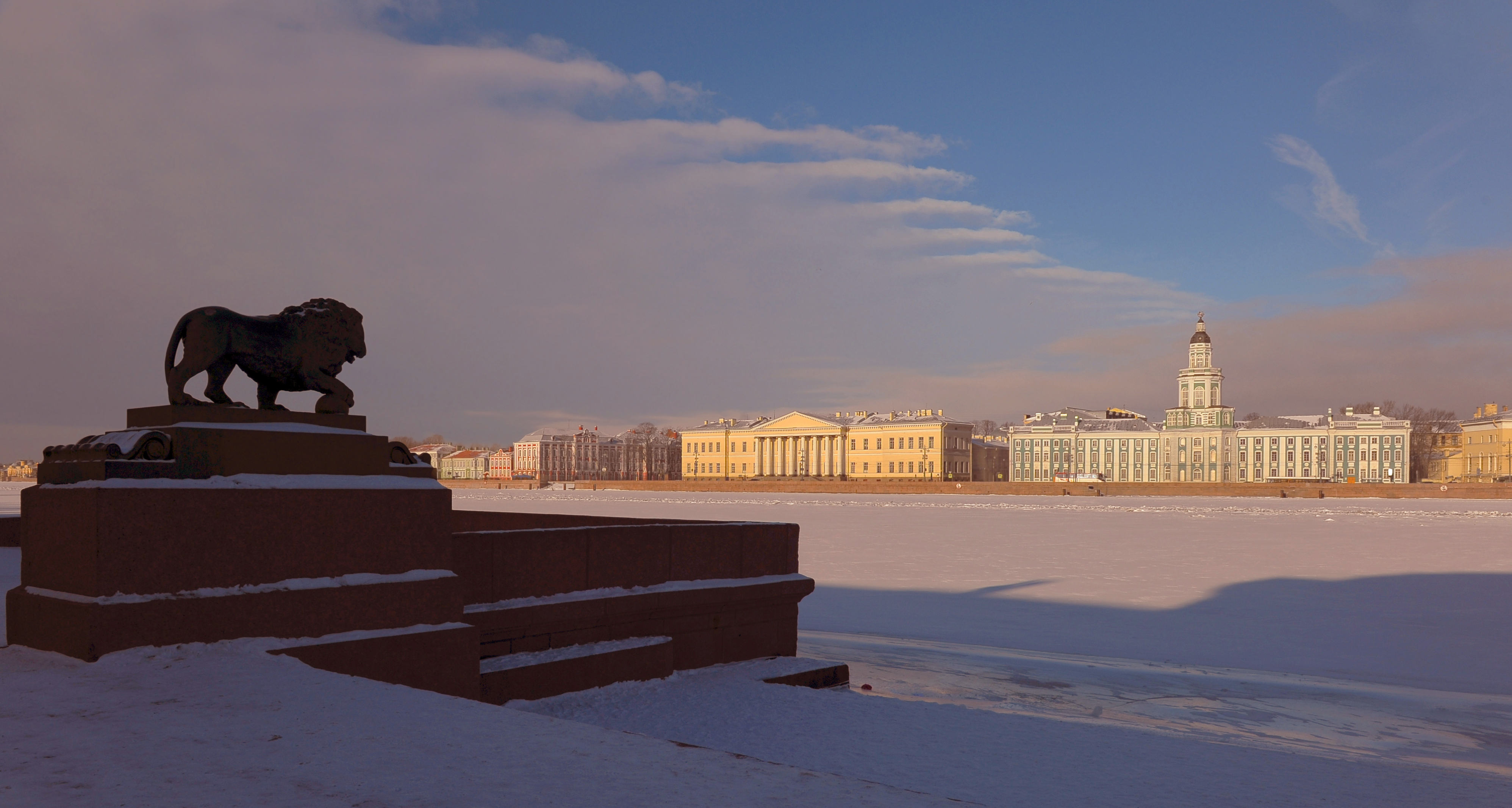 Санкт-Петербург,зима,набережная,скульптура,лев, Хагалас Мириам