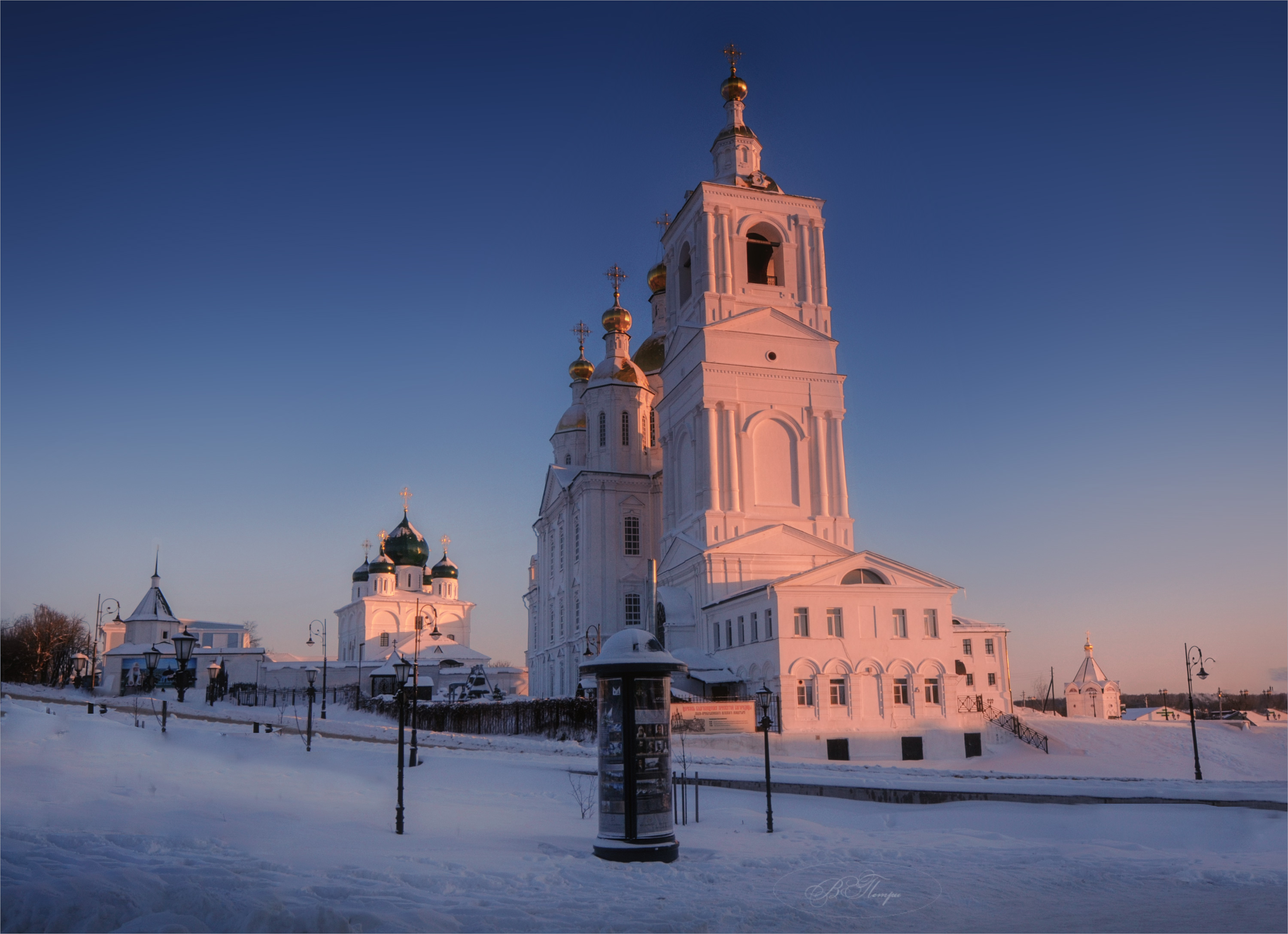 церкви колокольнт дорога тумба, Вера Петри