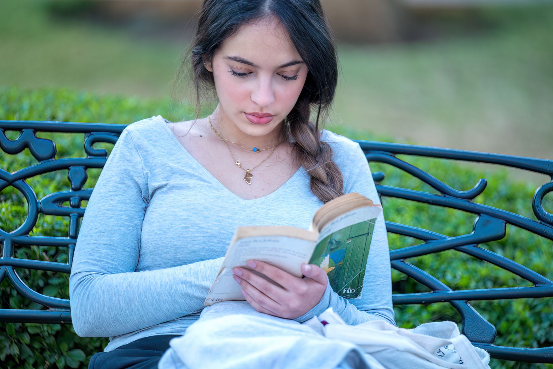 portrait, Morocco, Moroccan, girl, reading, bibliophile, book lover, day portrait, natural light, travel, Julius LIU