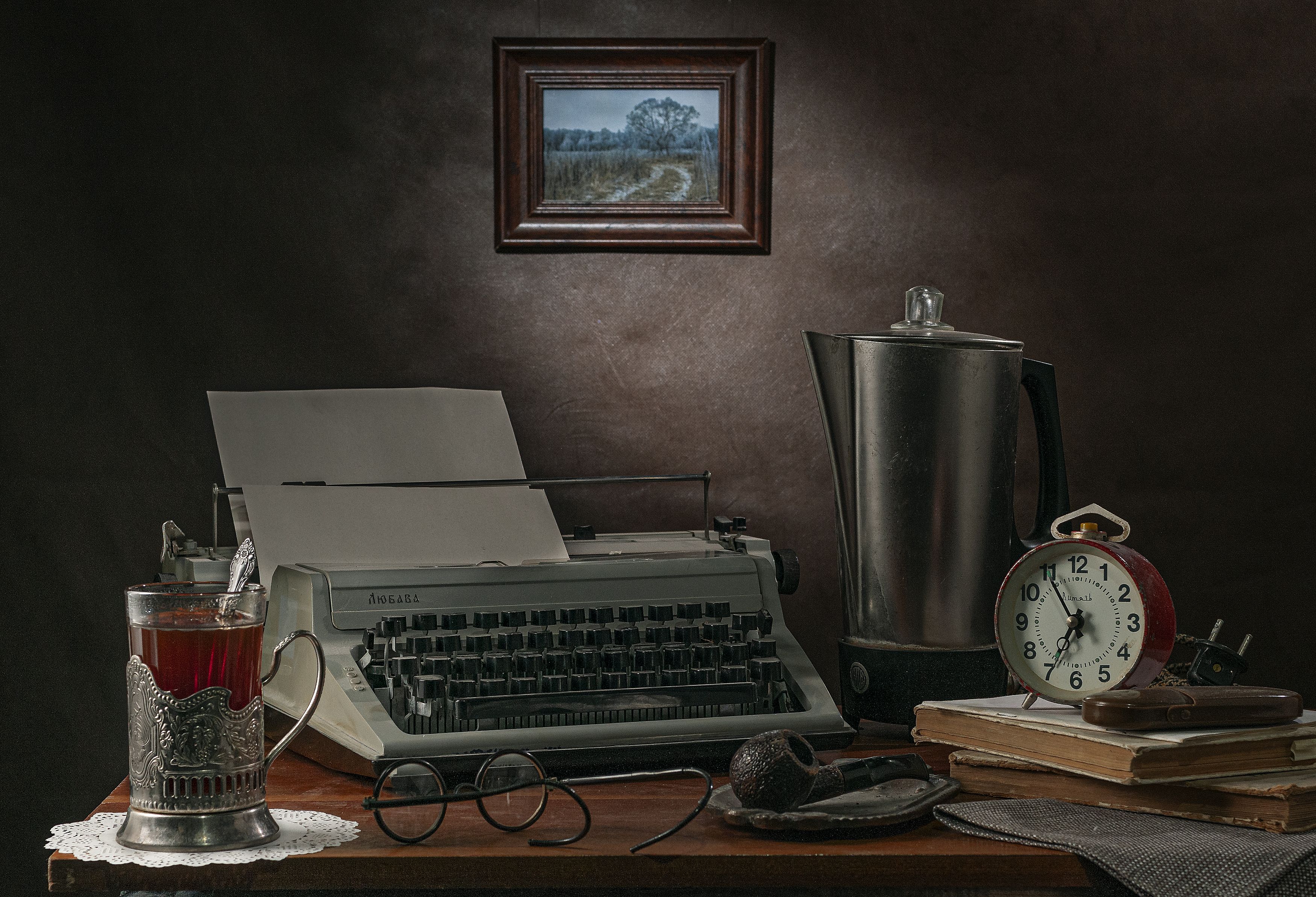 будилник пишушая машинка стакн чая очки, Алексей Кошелев