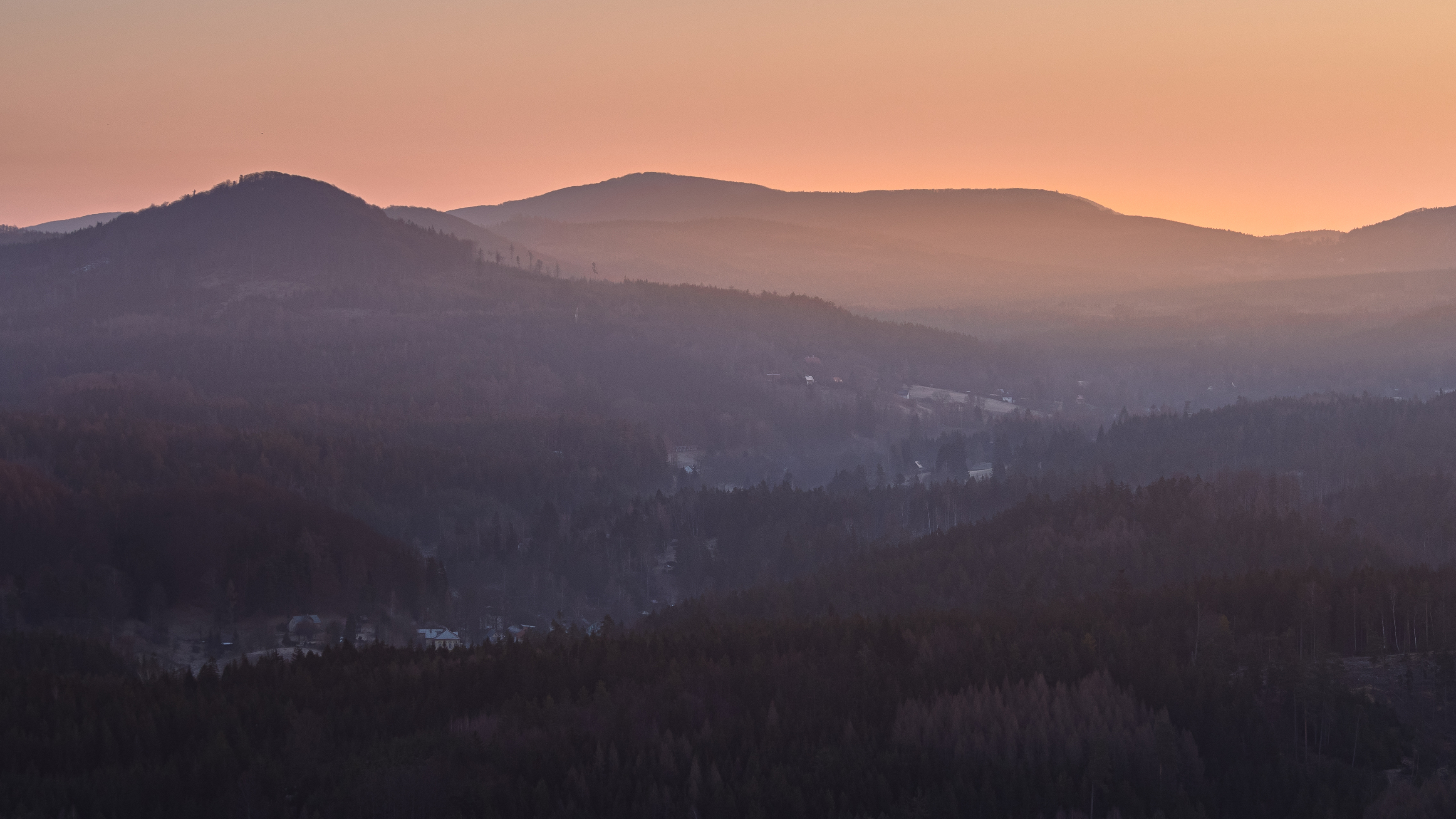 sunrise,czechia,czech,lusatian mountains,sun,light,warm,spring, Slavomír Gajdoš