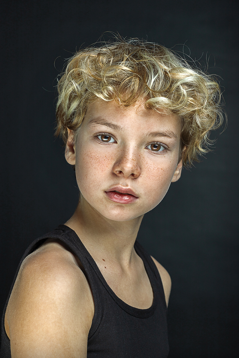 , Антон Леонов