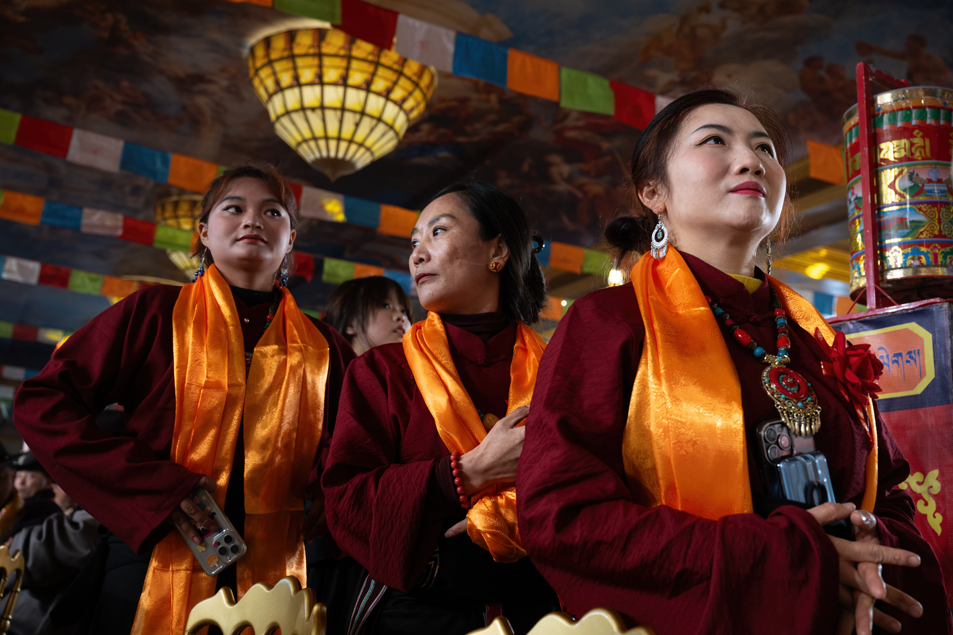 bridesmaids, wedding, Tibetan, candid shots, documentary, Julius LIU