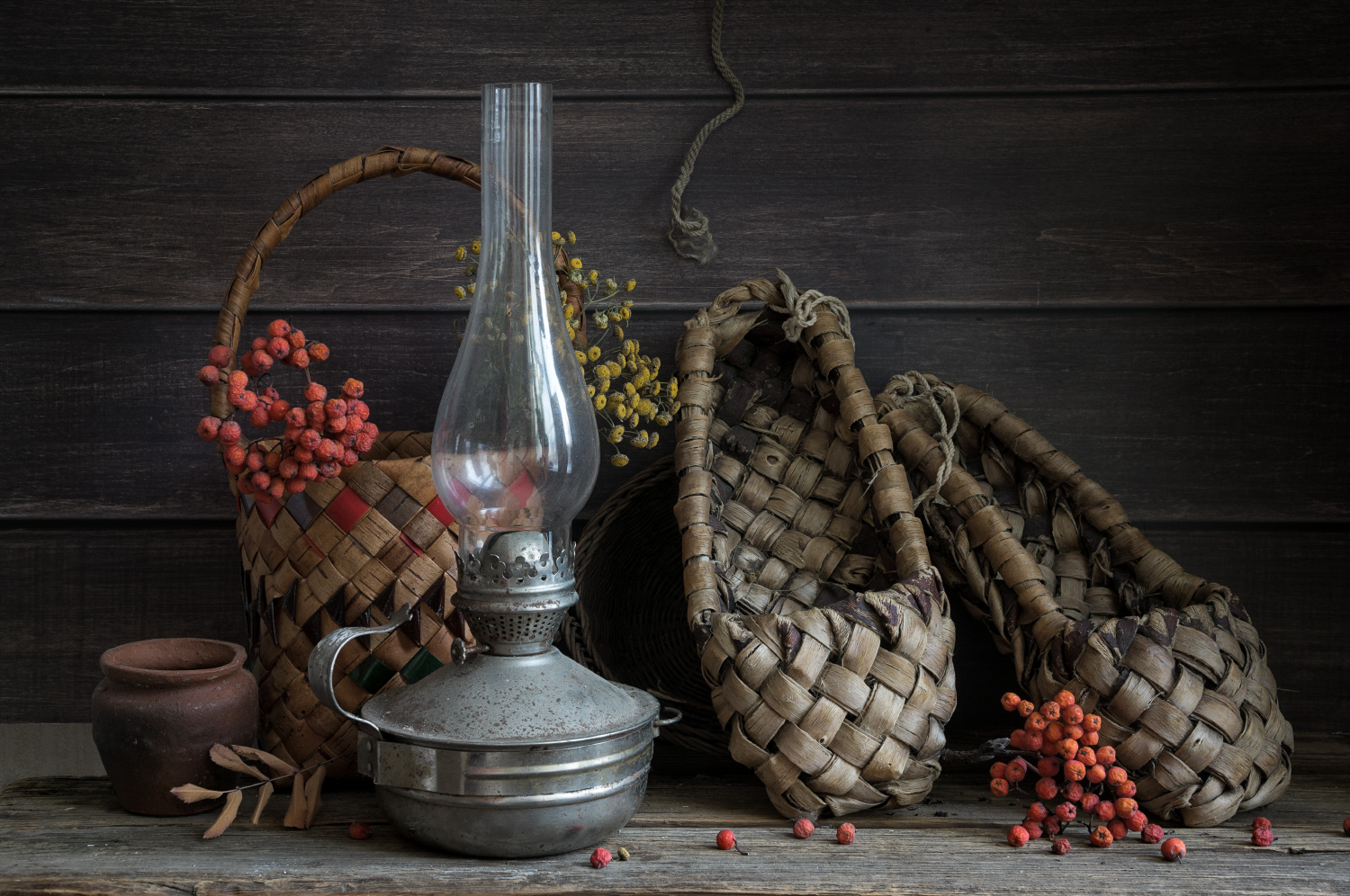 лапти, лампа керосиновая, туесок, старина, Елена Колеснева