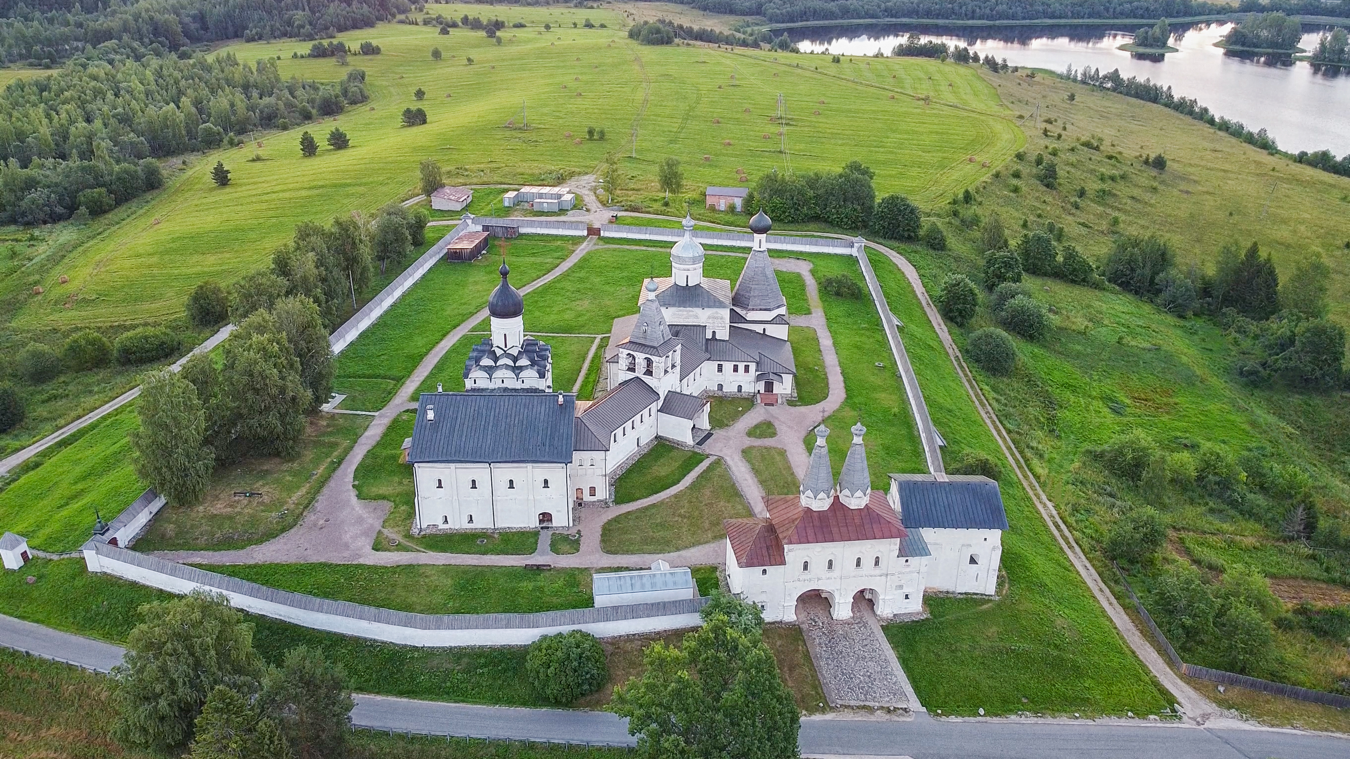 Россия, Вологда,Ферапонтов монастырь, Лариса Дука