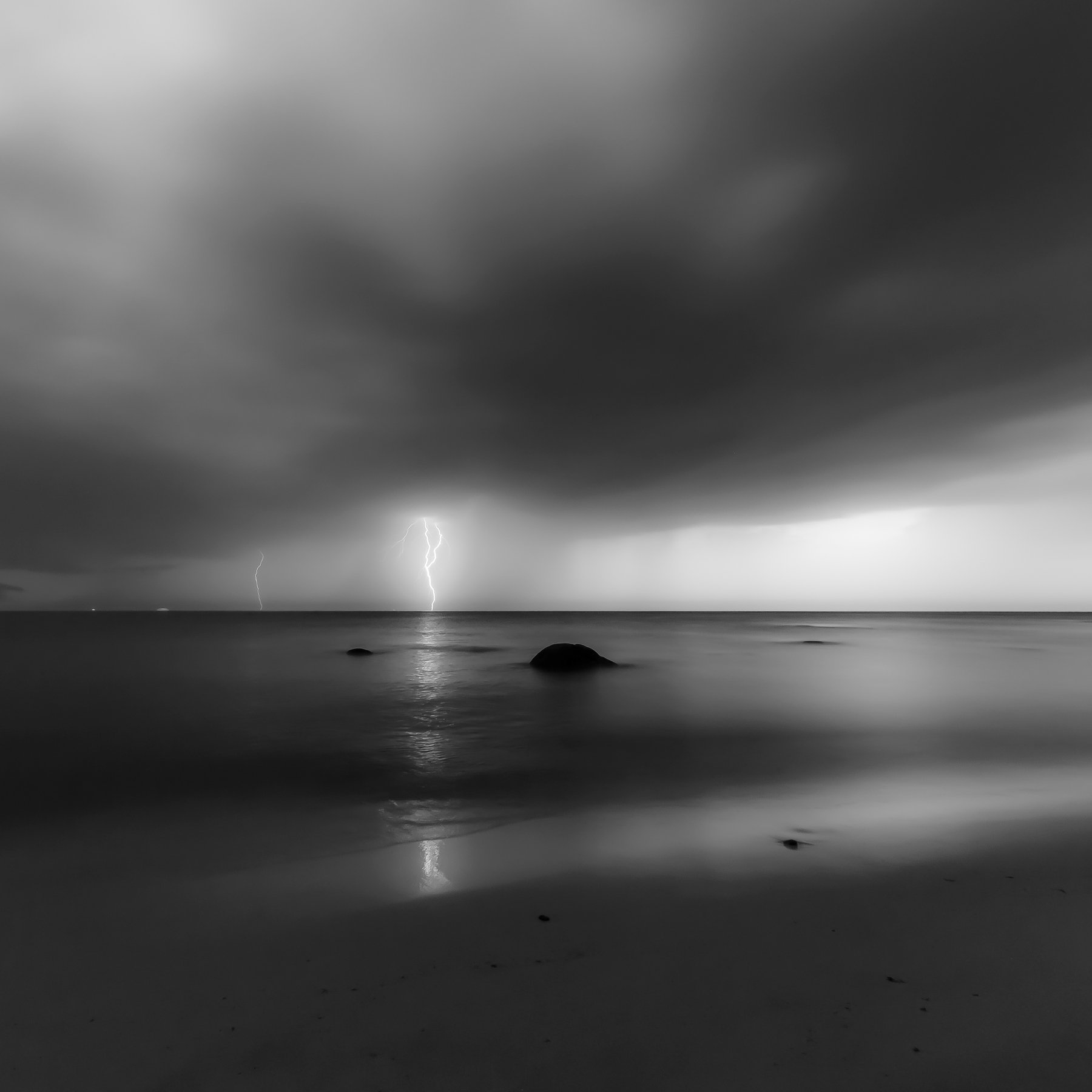 Baltic Sea, Black and white, Landscape, Lightning, Long exposure, Руслан Болгов (Axe)