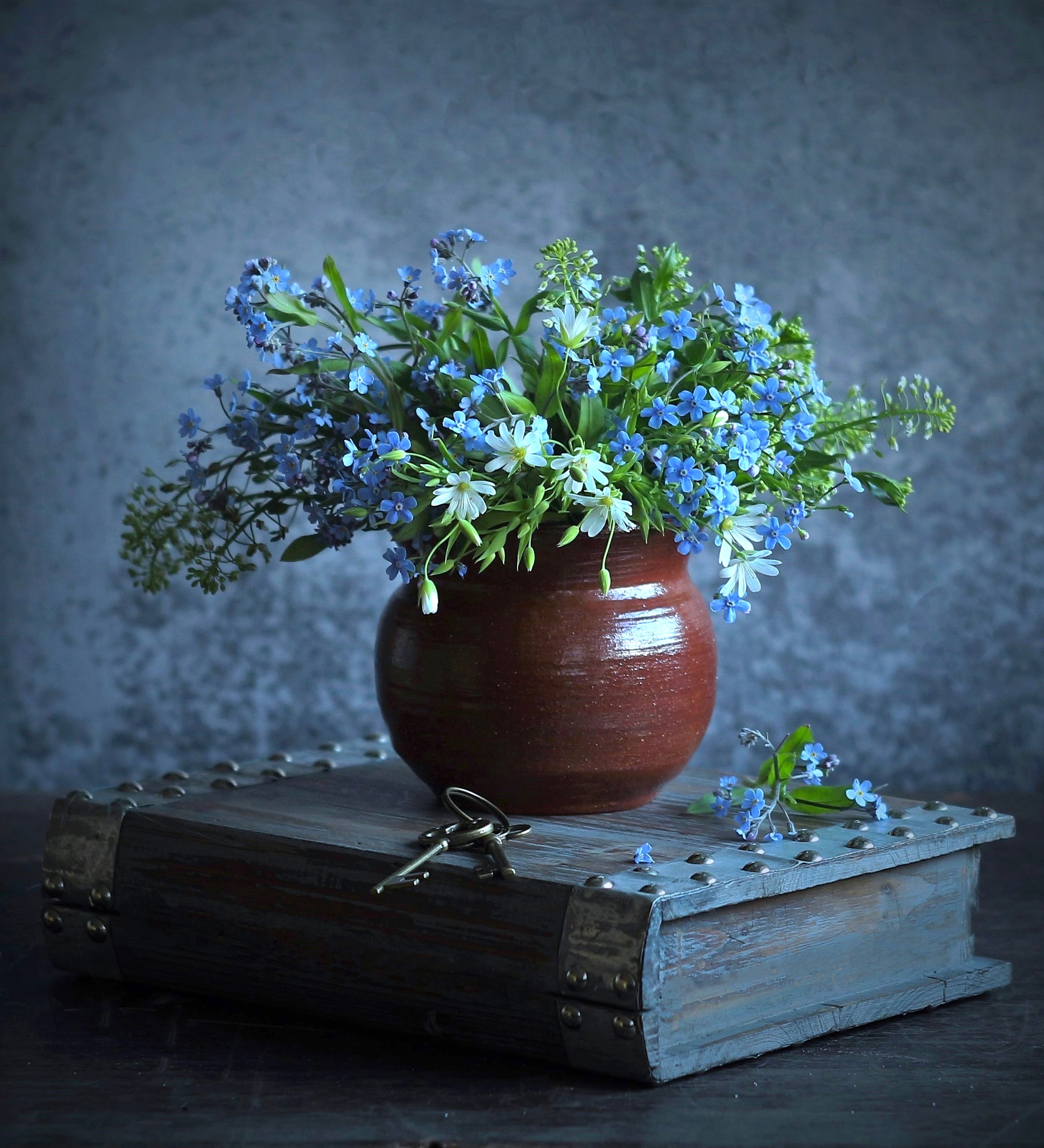 , Людмила Хрусталева*