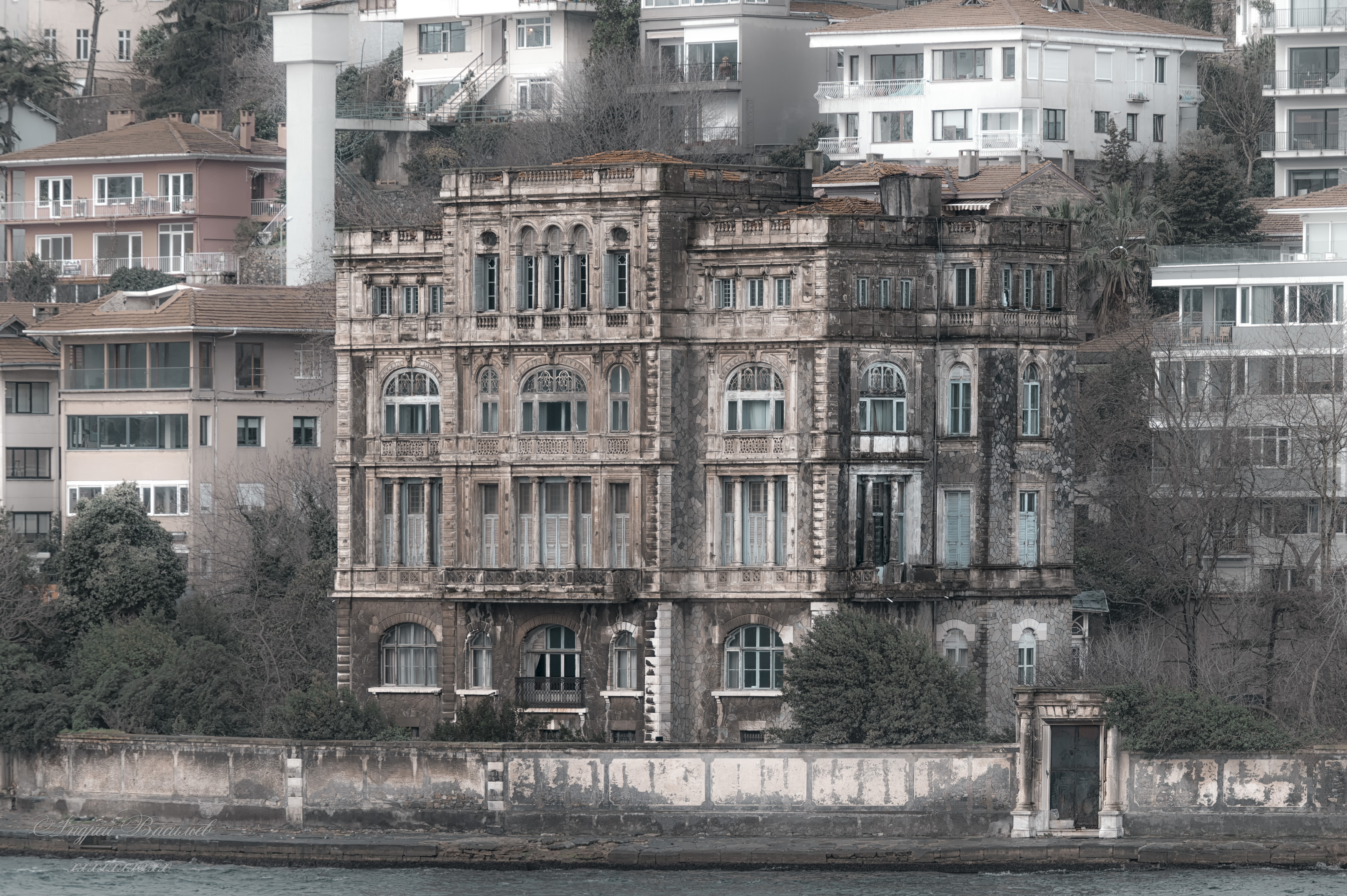 городской пейзаж, архитектура, старые здания, дом у моря, Васильев Андрей