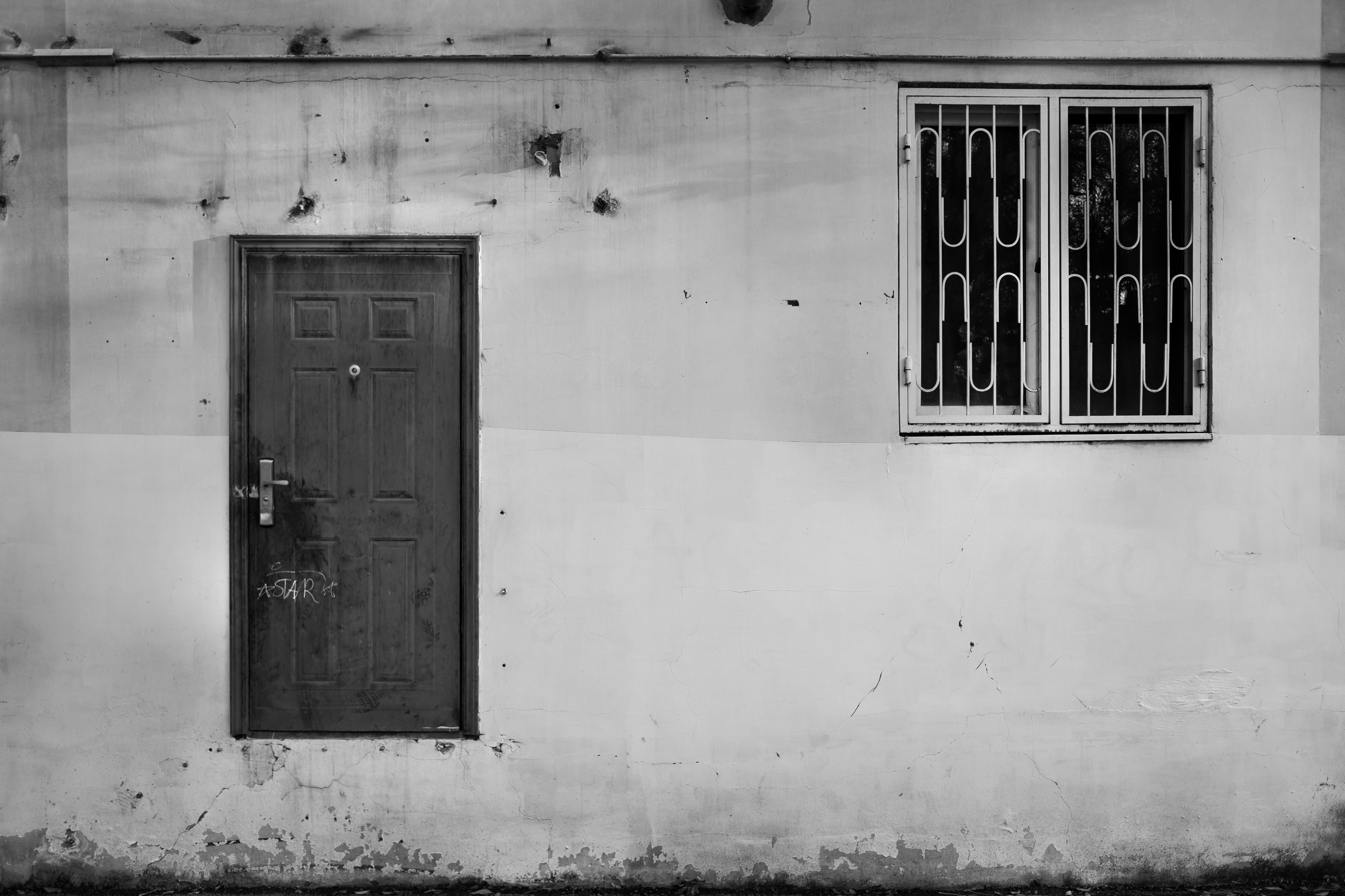 дверь, окно, Зорин Миша