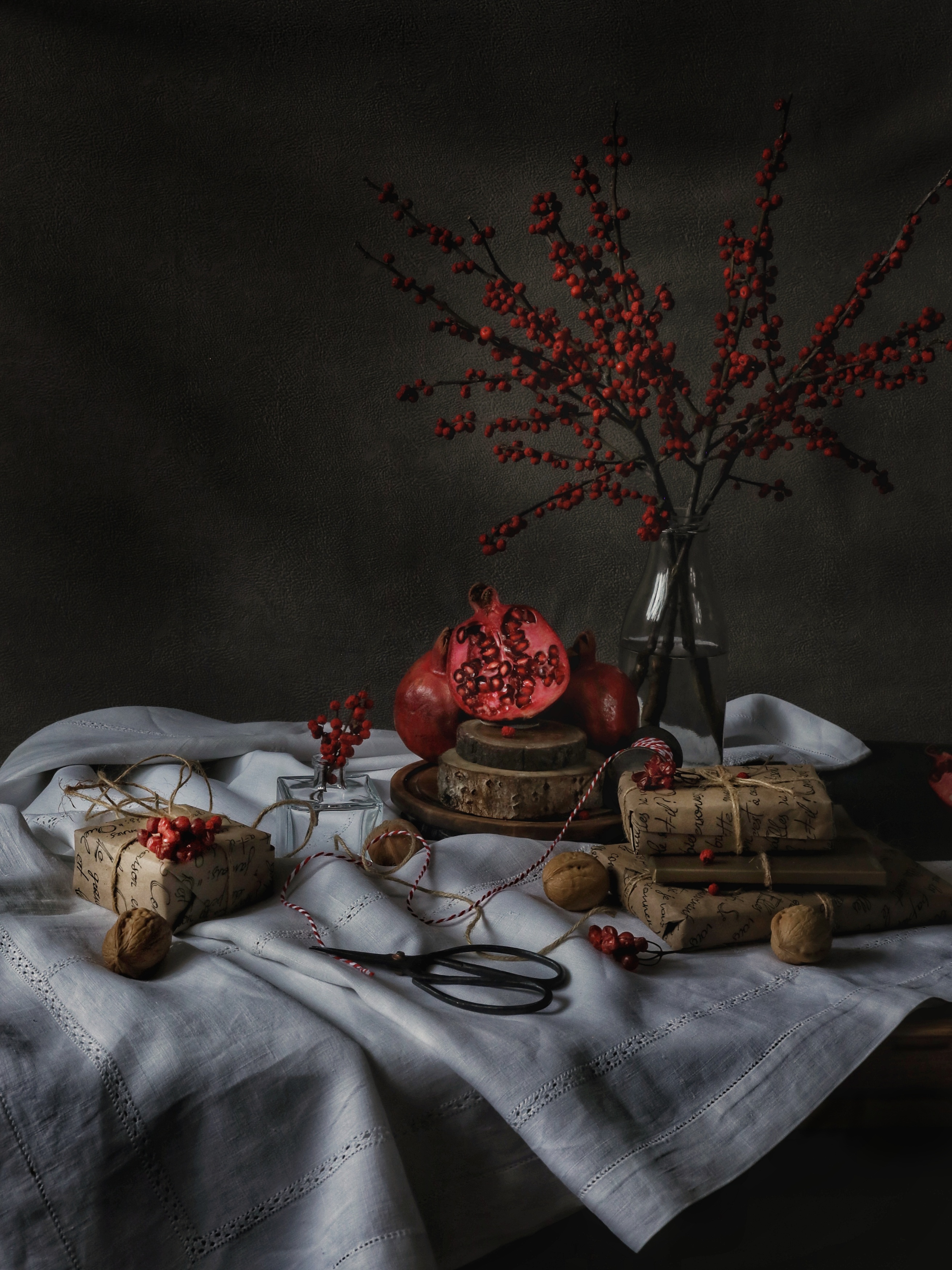 Натюрморт,  гранат, илекс, Angelica Medvedeva