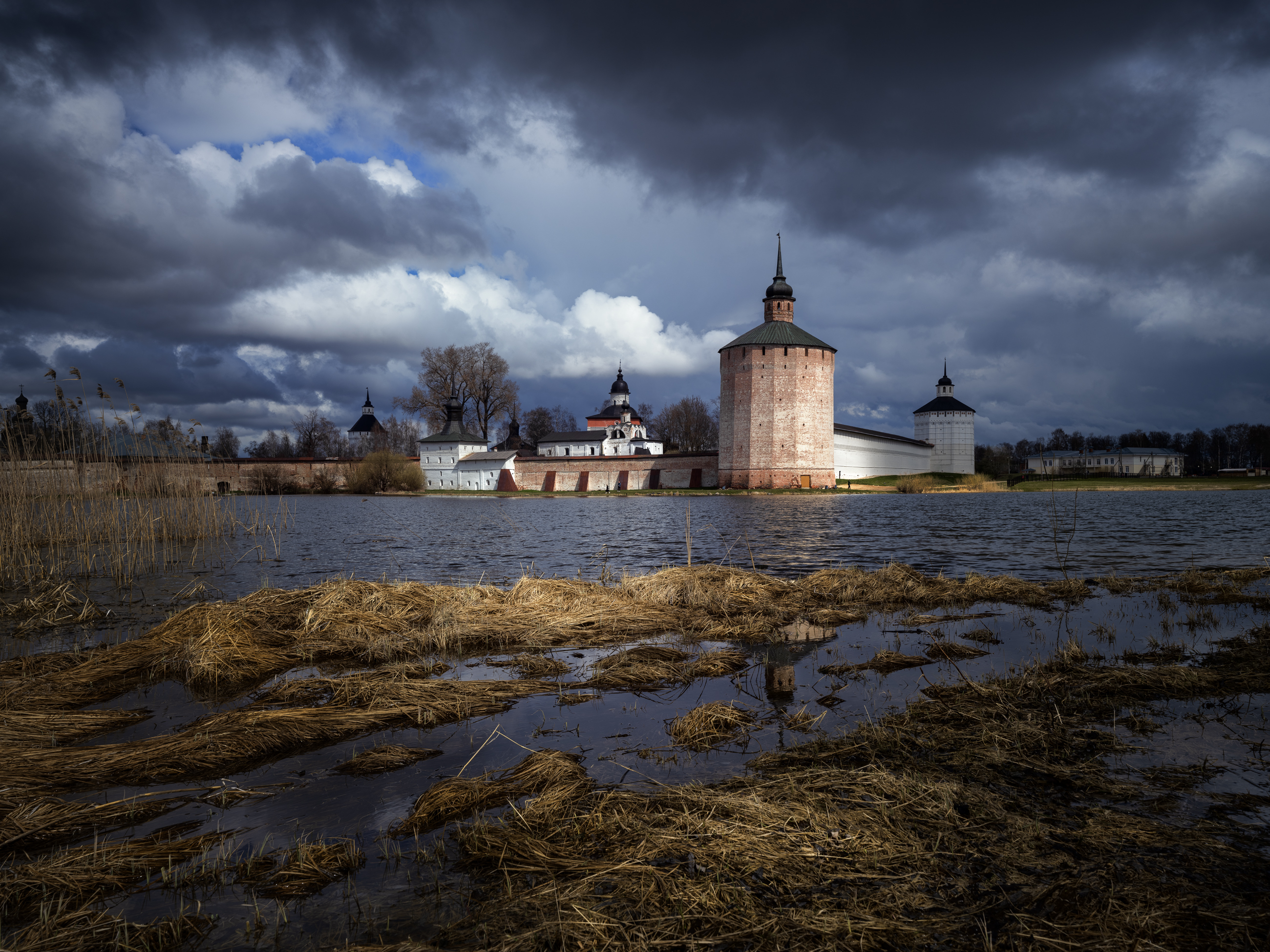 кирилло-белозерский монастырь, кириллов, сиверское озеро, вологодская область, Олег Зверев