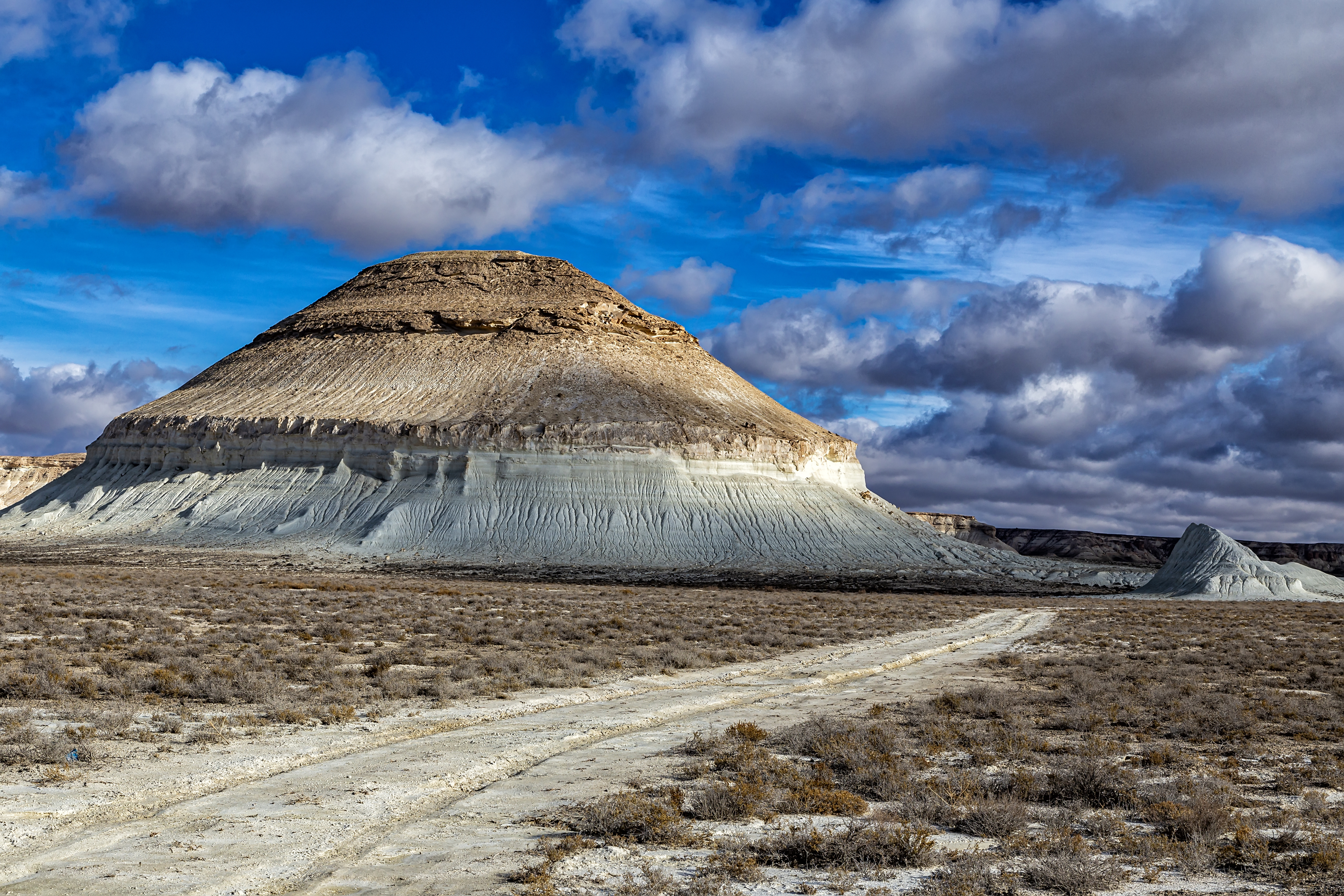 Айракты, Бозжира, Кокосем, Кокесем, Казахстан, Мангистау, Каньон, Тузбаир, отражение, Клыки, Корабль, Бокты, Лензбол, Арка, Закат, рассвет, день, пейзаж, долина шаров, яйца динозавров, Шергала, Тетис, Тирамису, Устюрт, Национальный парк, нацпарк, тучи, об, Евгений Бондарь