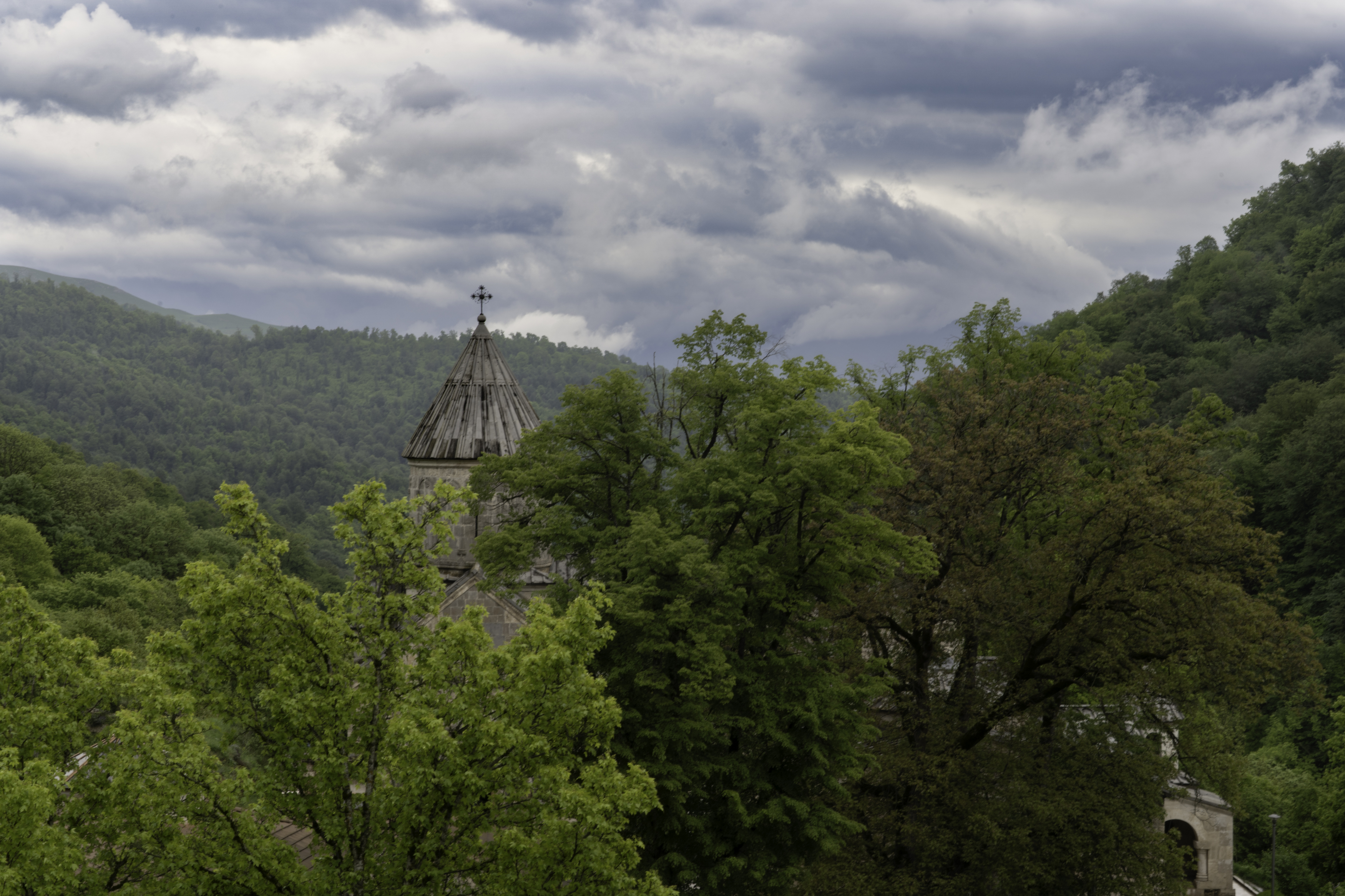 Армения, Тавушская область, Дилижан, долина Иджеванского хребта, монастырь Агарцин, Гаврилов Юрий