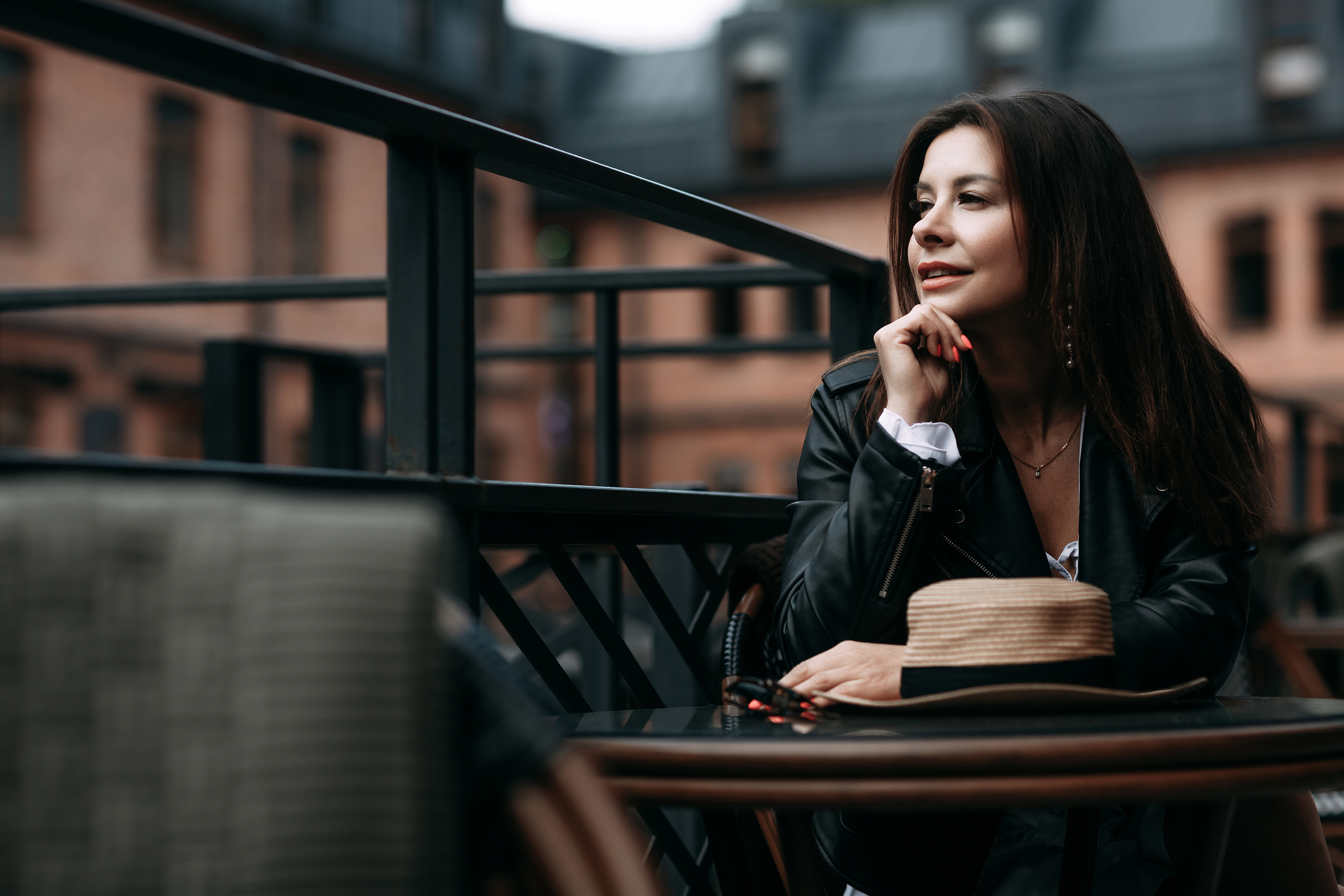 молодая девушка, городской стиль, дворы, на открытом воздухе, Алексей Плешков