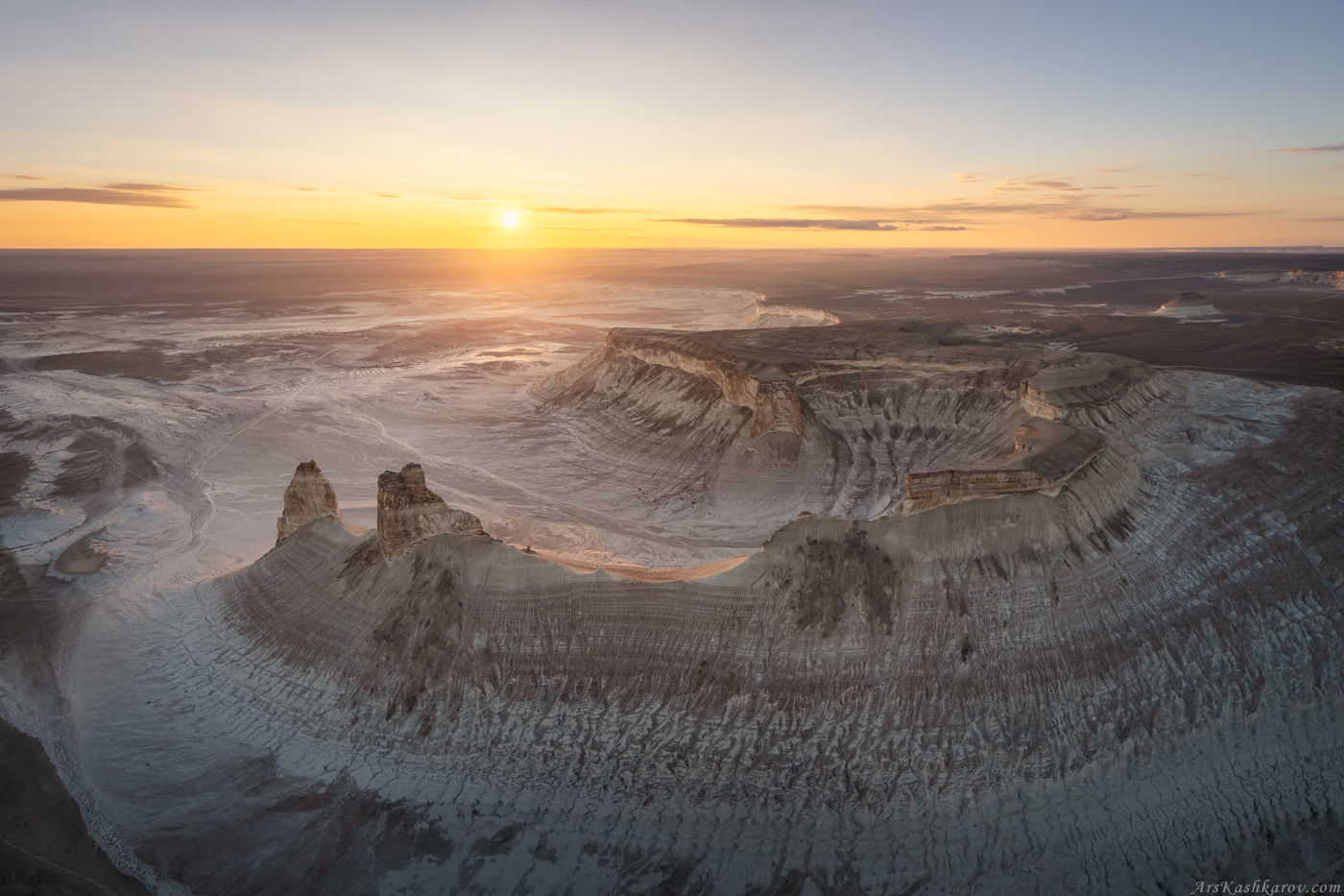 казахатан, мангистау, мангышлак, устюрт, бозжира, меловые горы, актау, Арсений Кашкаров